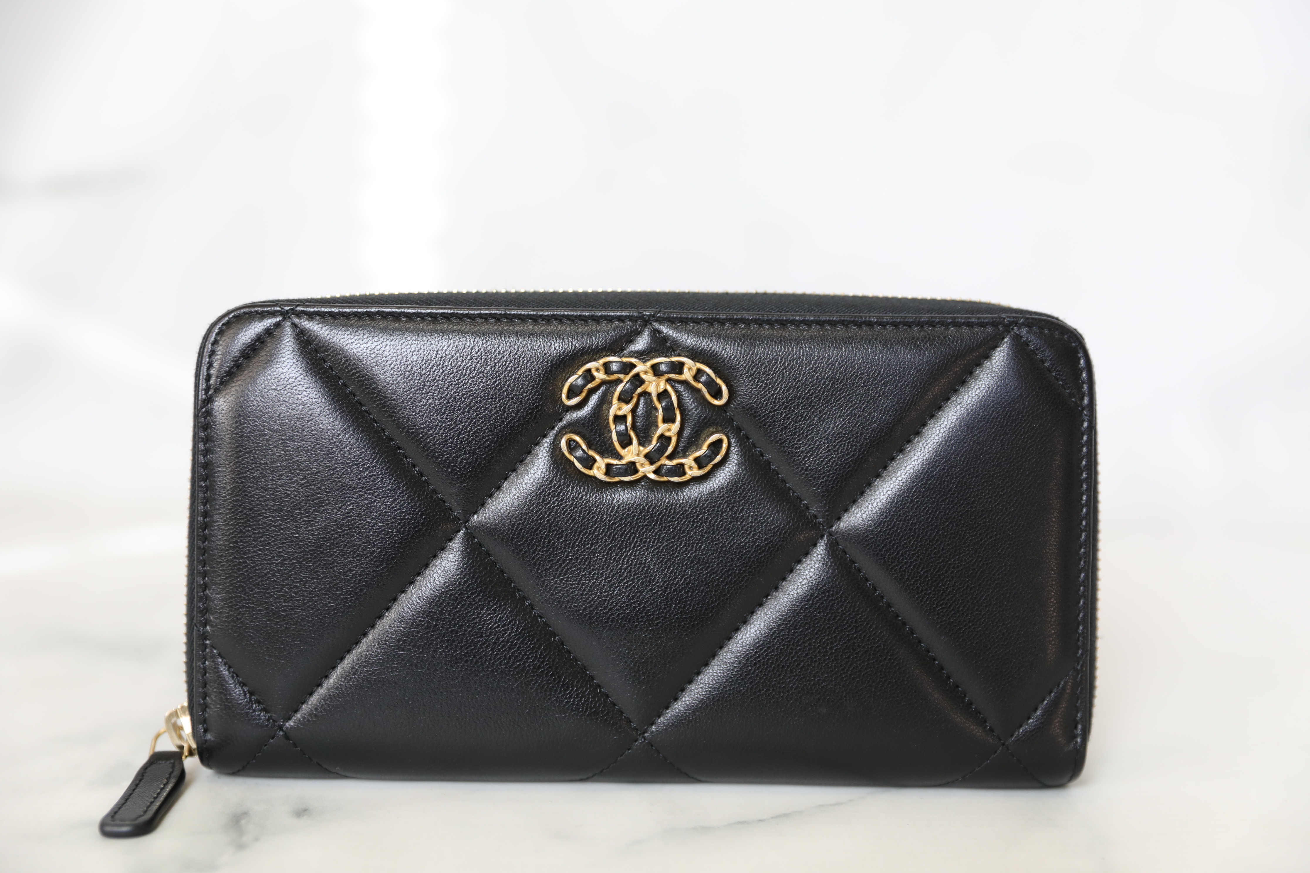 Chanel 19 Long Zip Wallet, Black Lambskin with Gold Hardware, Preowned In  Box WA001 - Julia Rose Boston