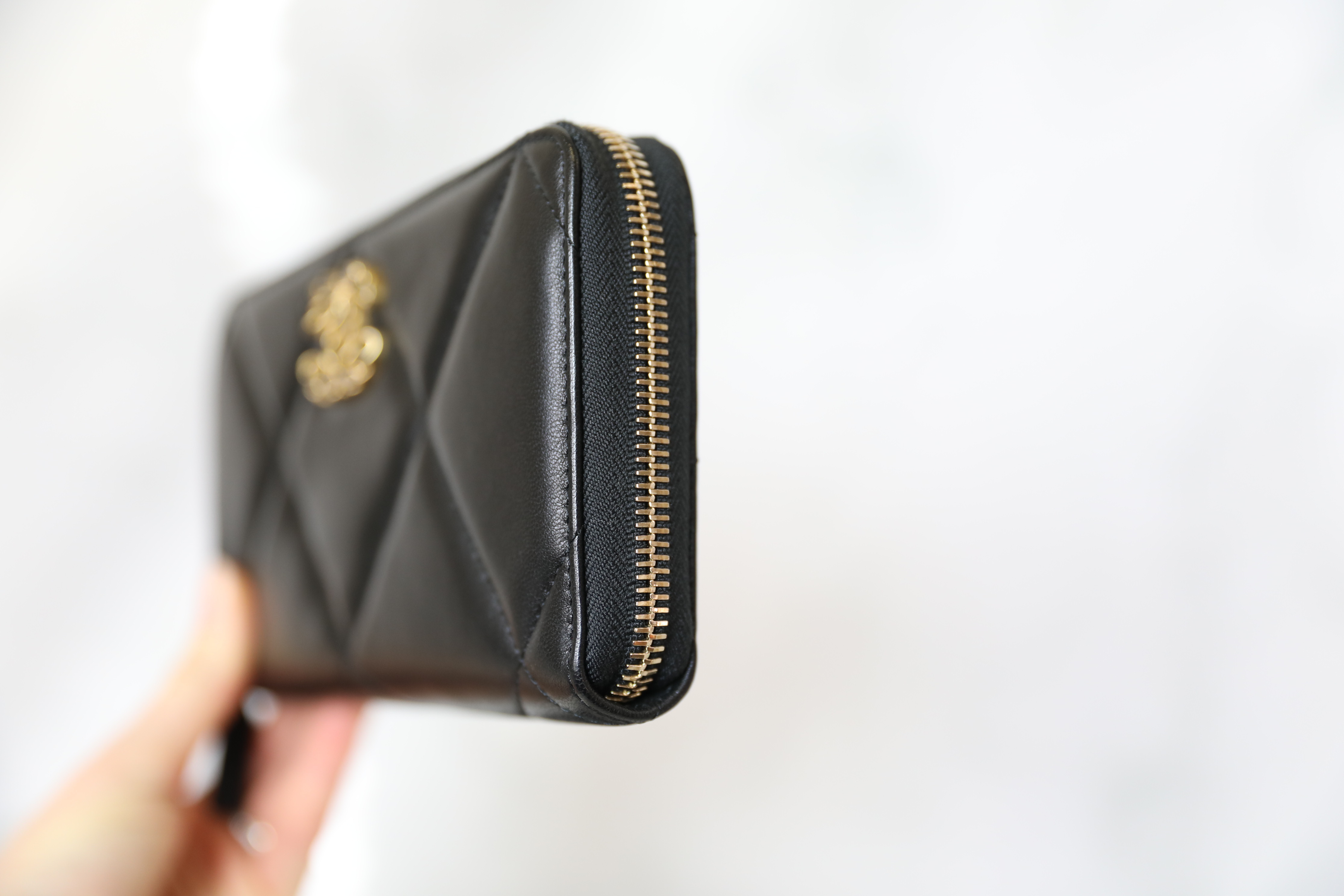 Chanelwallets Chanel 19c leather medium zip wallet 