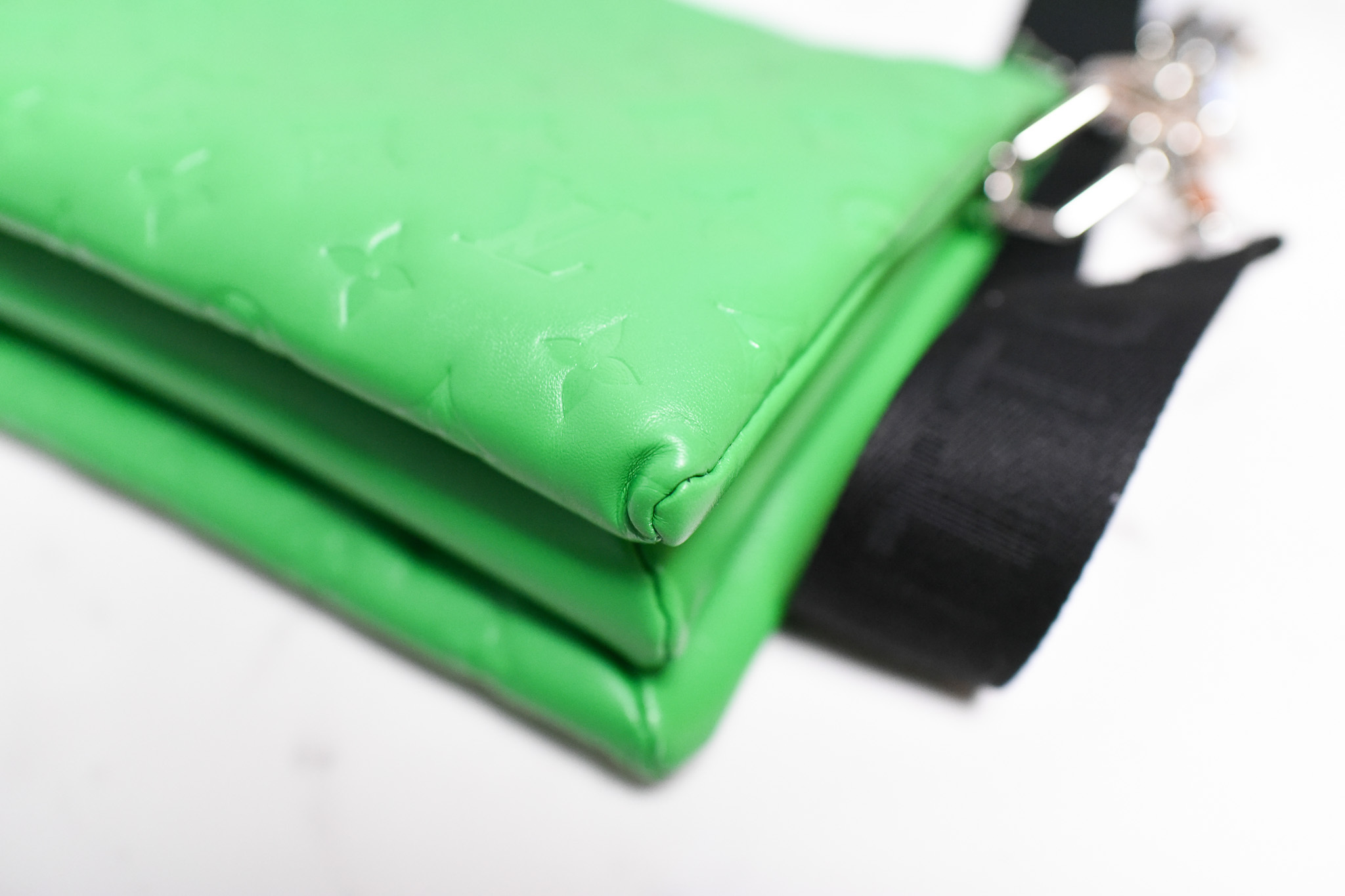 Louis Vuitton LV Coussin PM new Green Leather ref.484879 - Joli Closet