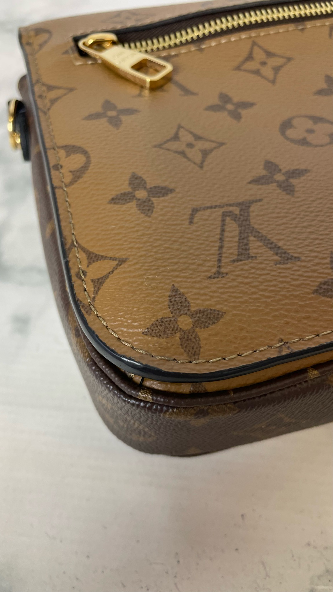 Louis Vuitton Pochette Metis Reverse Monogram With Gold Hardware, Preowned  In Box, WA001 - Julia Rose Boston