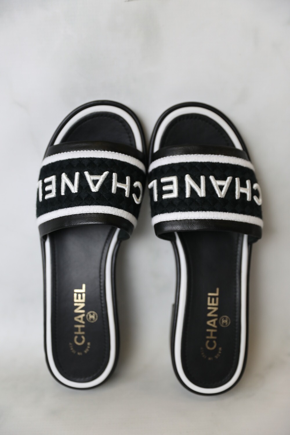 Chanel Shoes Slide Sandals, Black and White, Size 40, New in Box WA001 -  Julia Rose Boston | Shop