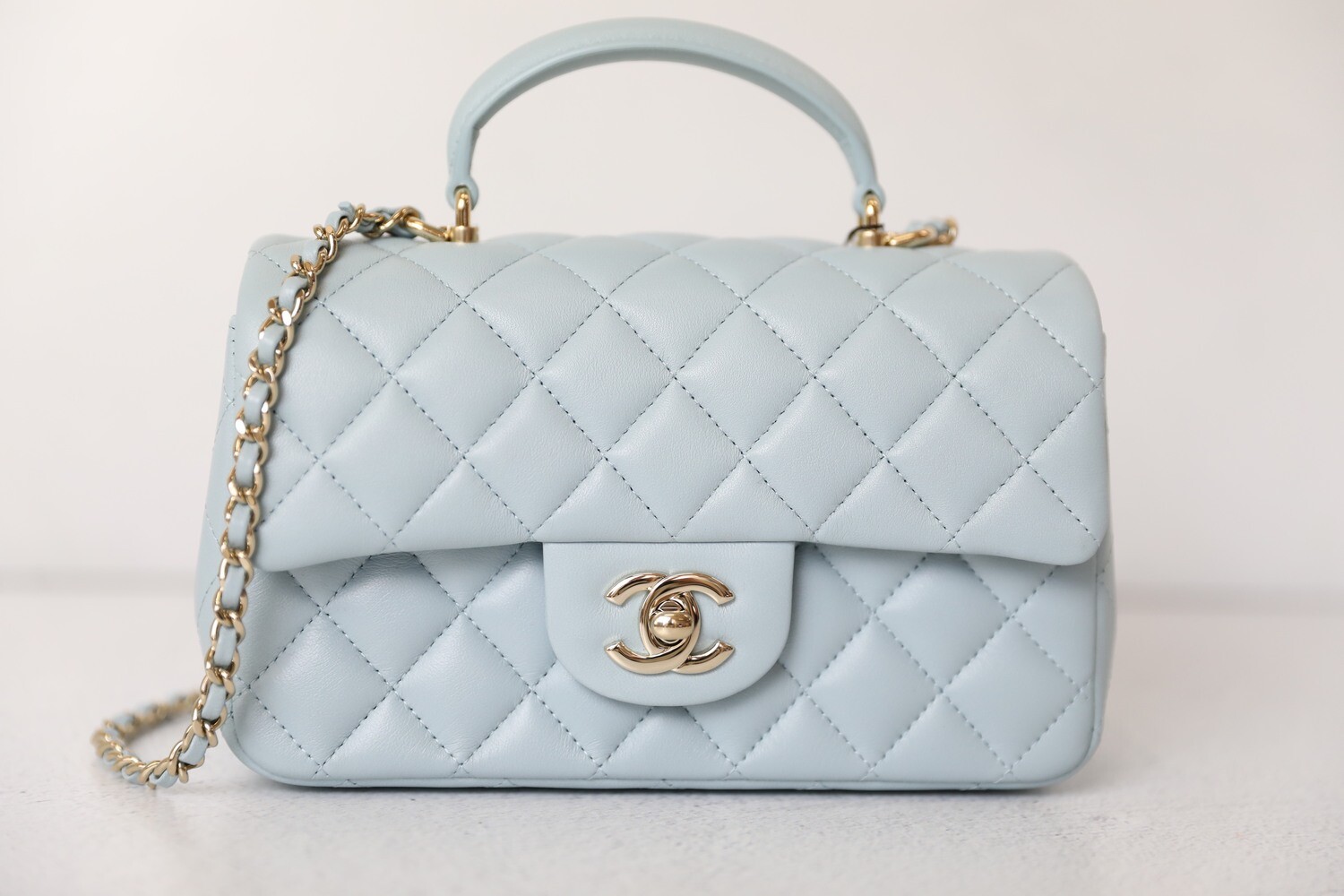 Chanel Classic Jumbo Double Flap, 21A White Caviar Leather, Gold Hardware,  Like New in Dustbag GA003
