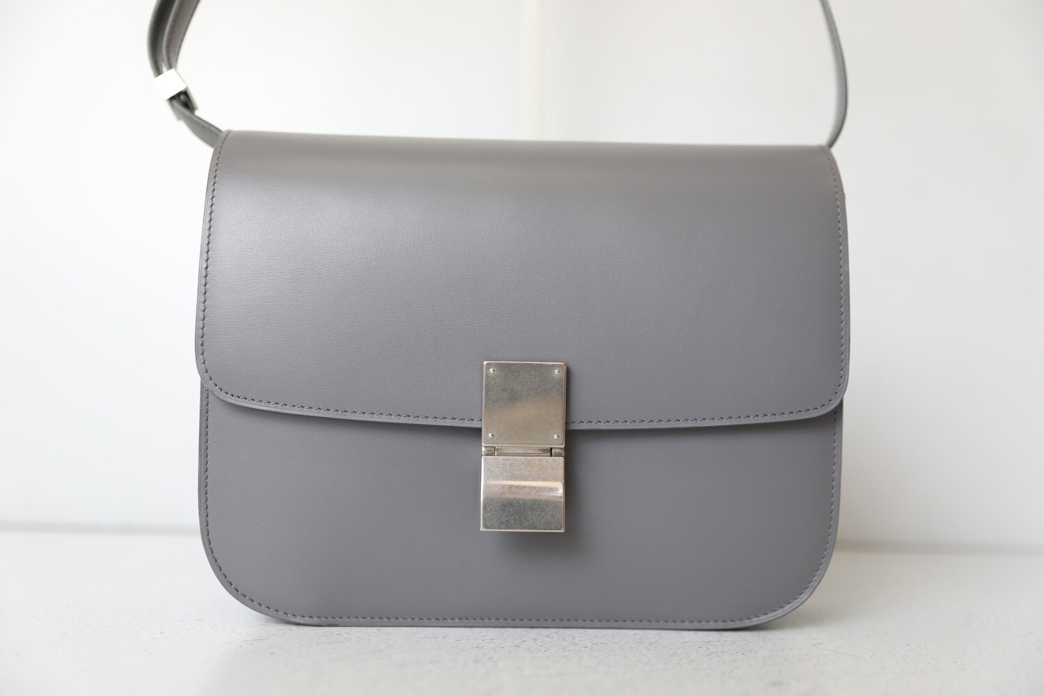 Buy Celine Box Bag Smooth Leather Medium Gray 1745401