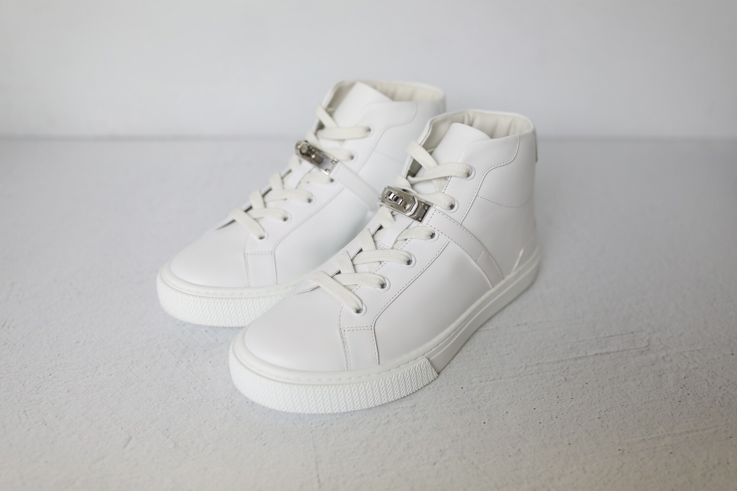 Hermes DayDream High Top Sneakers, White, Size 38, New in Box WA001 - Julia  Rose Boston | Shop