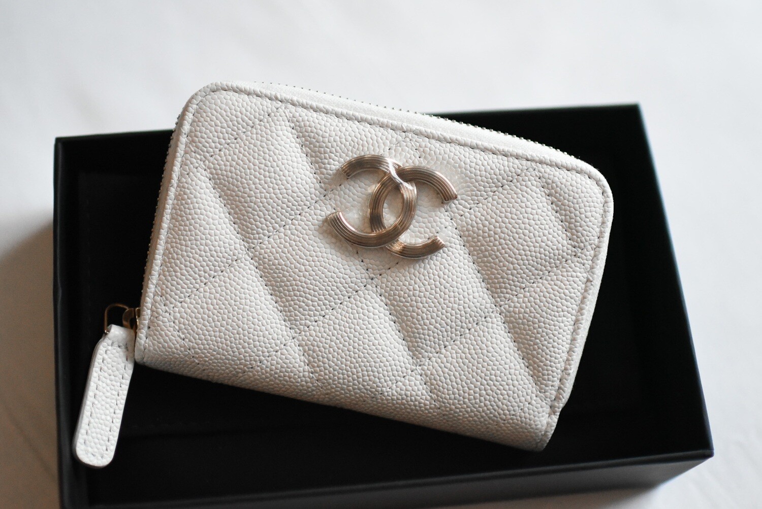 Chanel SLG Zippy (Large CC), White Caviar Leather with Light Gold Hardware, New In Box GA001