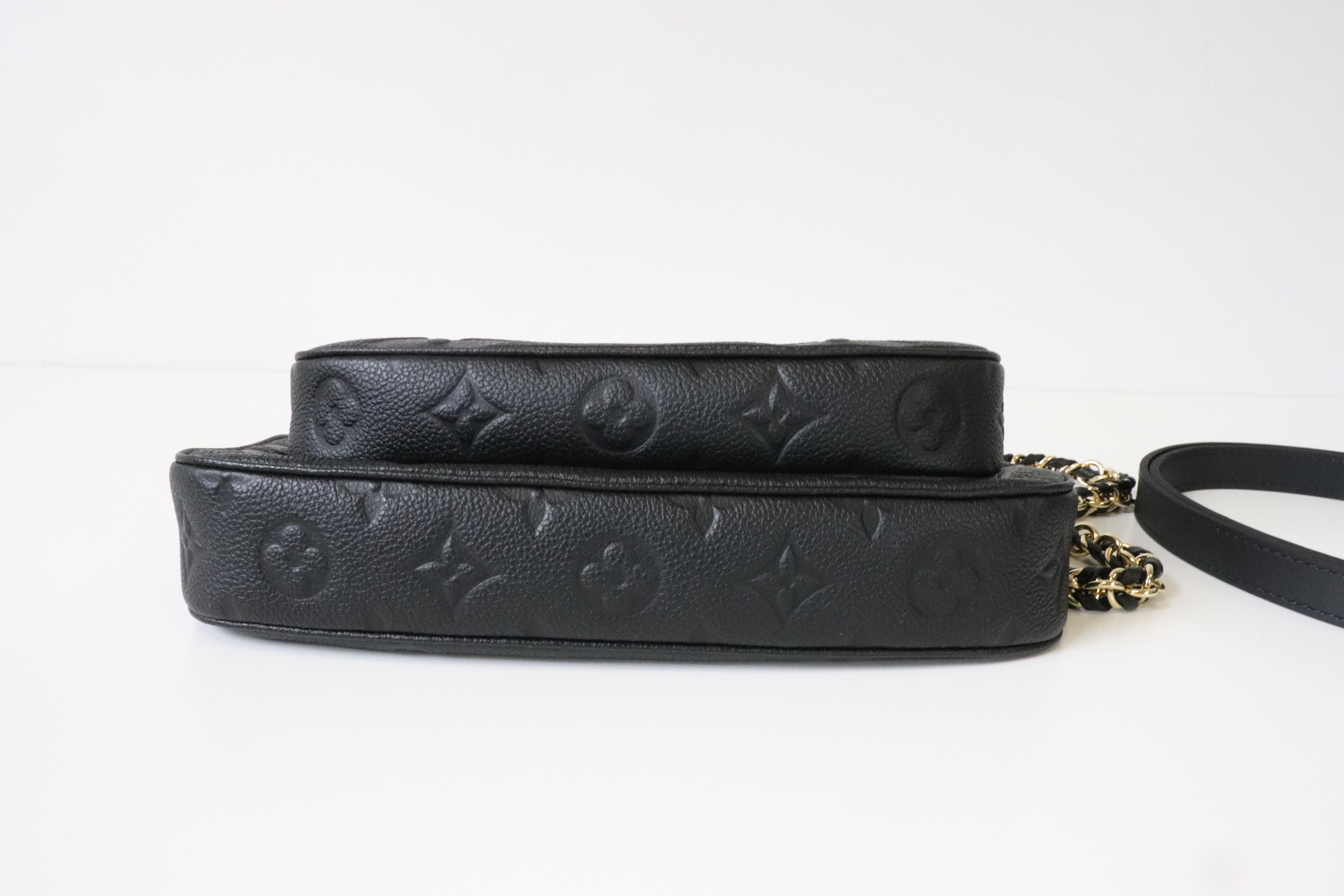 M40044 – dct - Pochette - Bag - Vuitton - Shoulder - Louis - Monogram -  Bosphore - Louis Vuitton Black Mahina leather Wallet Ganebet Store -  ep_vintage luxury Store