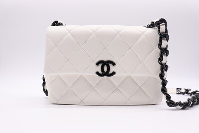 Chanel Seasonal Flap, 21C My Everything White Caviar Leather, Black Iridescent Hardware, Preowned in Box