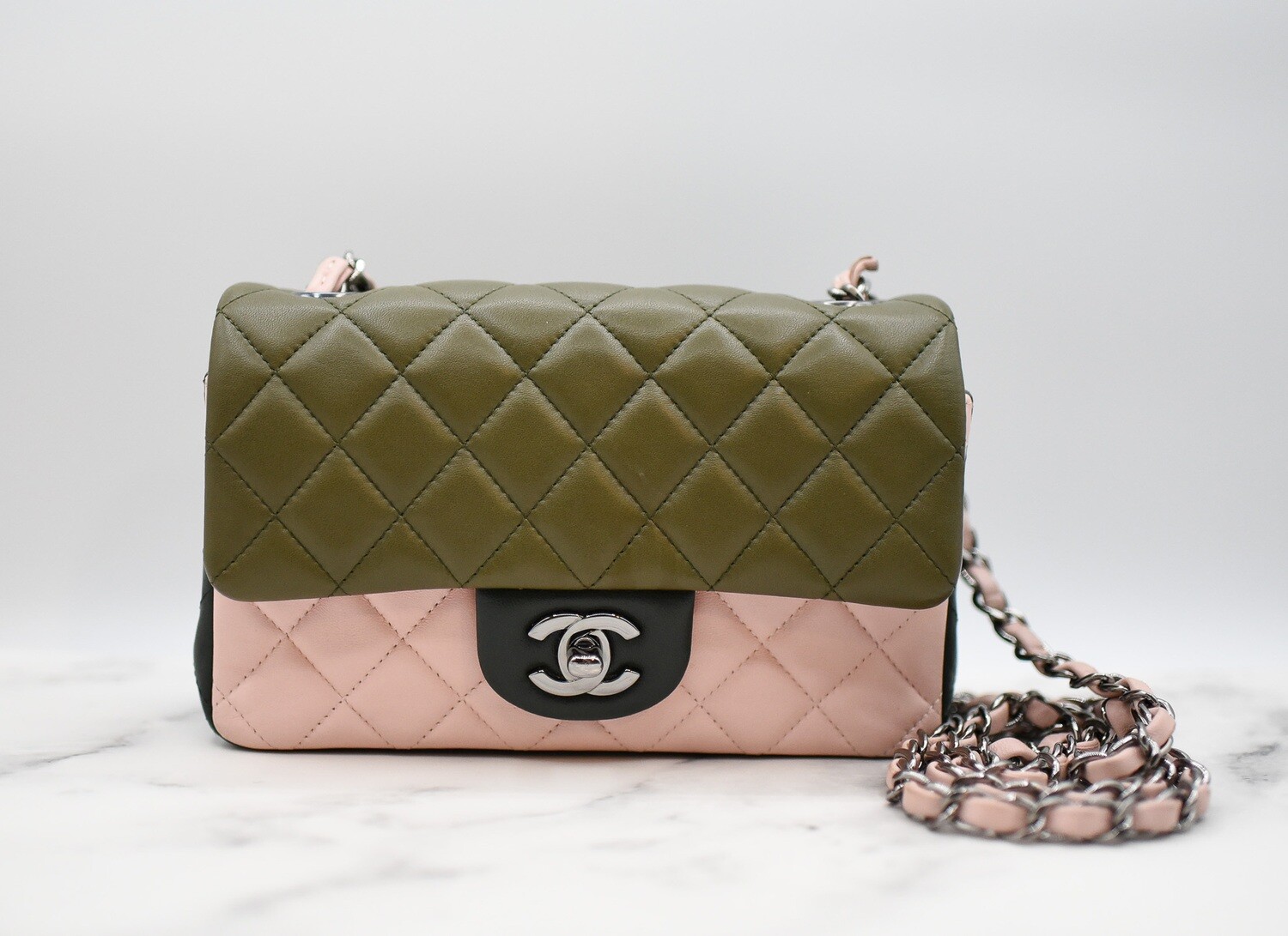 Ariadna Gutiérrez Closet Sale: Chanel Classic Mini Rectangular, Tricolor  with Silver Hardware, Preowned in Dustbag MA004A