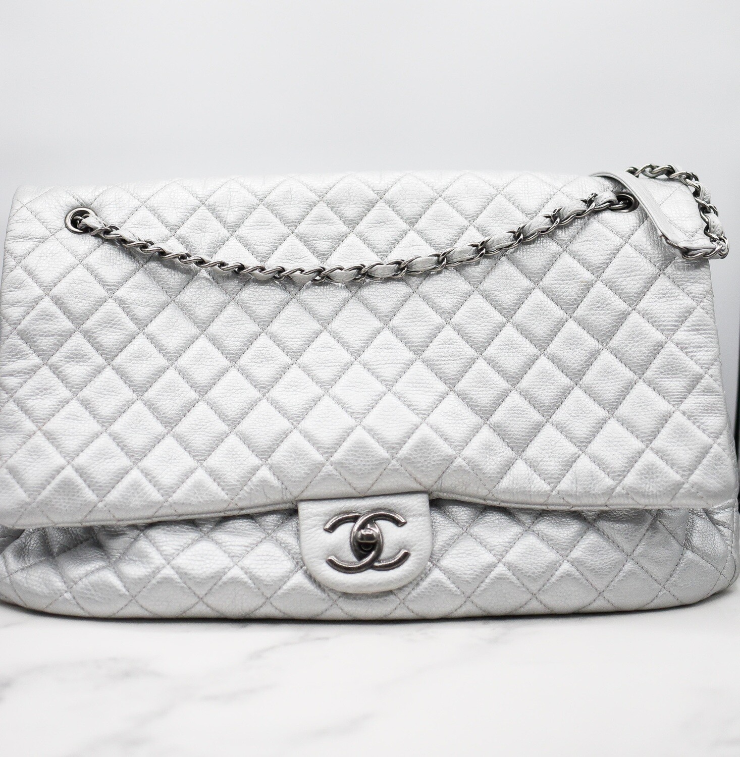 Chanel Airline Flap XXL Silver Caviar with Ruthenium Hardware Preowned in Dustbag WA001