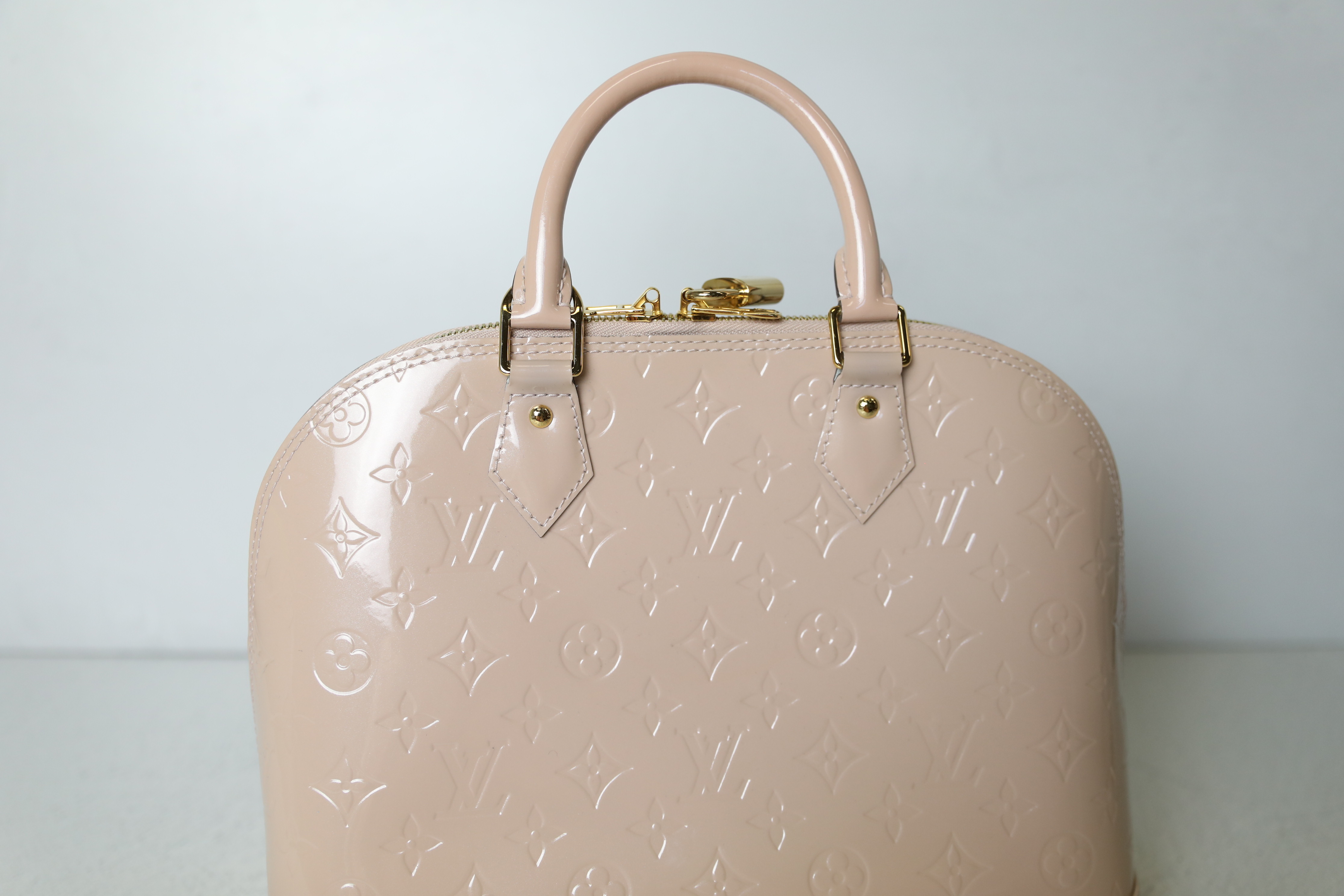 Like-New Louis Vuitton Alma PM in Monogram Vernis with Box & Dust Bag –  Bluegrass Bling