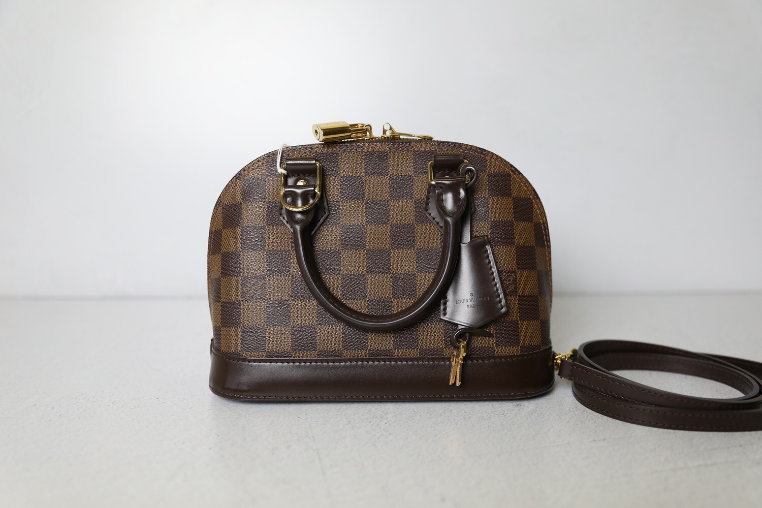 🧚🏻Louis Vuitton Alma BB Damier Ebene 🧚🏻$1,299 usd invoiced and shipped  🧚🏻With strap, lockset, dustbag, - Grancha Kauzo Japan Second Hand  Luxury Bags & Accessories
