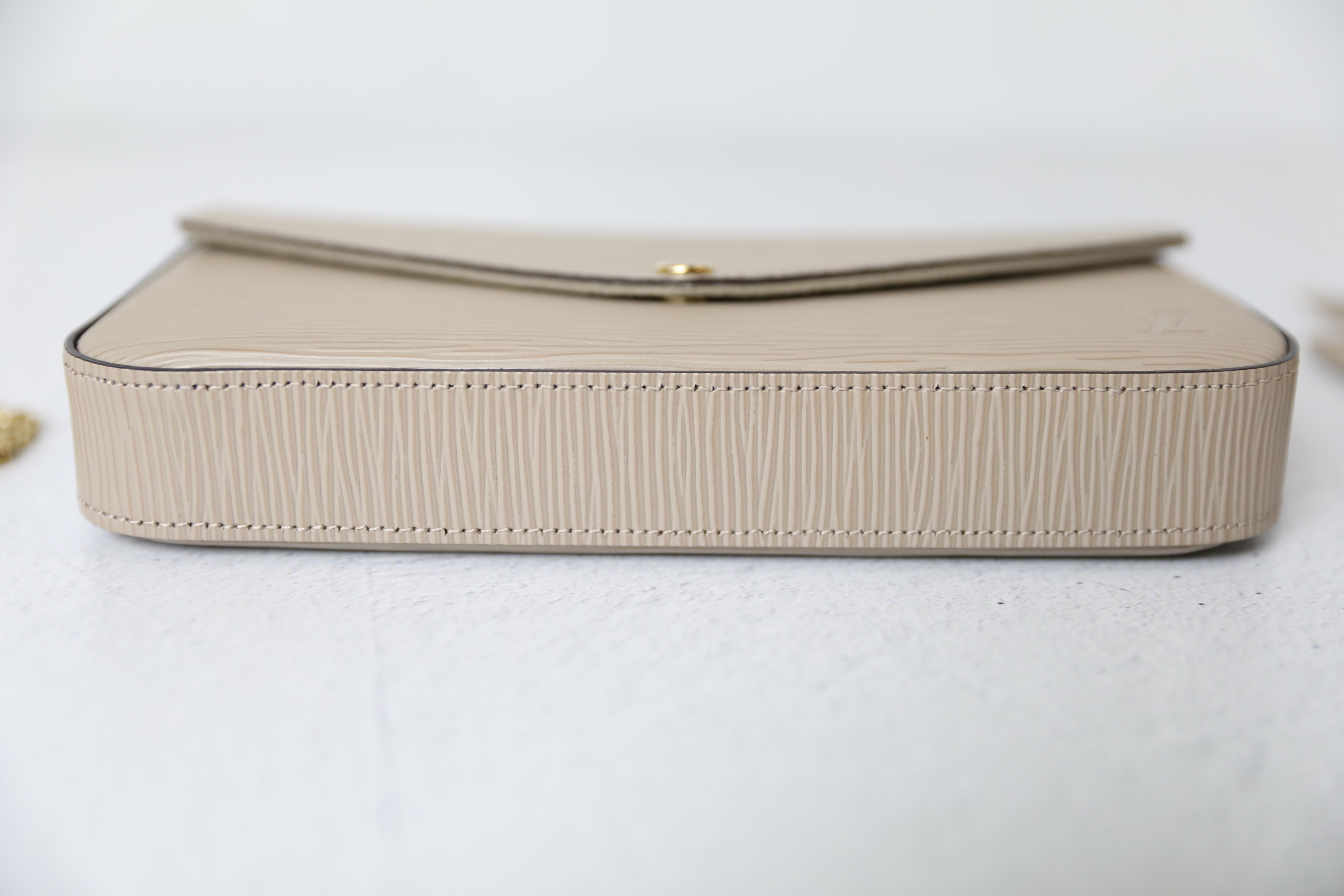 Louis Vuitton Epi Leather Felicie Pochette Chain Clutch Bag and Insert –