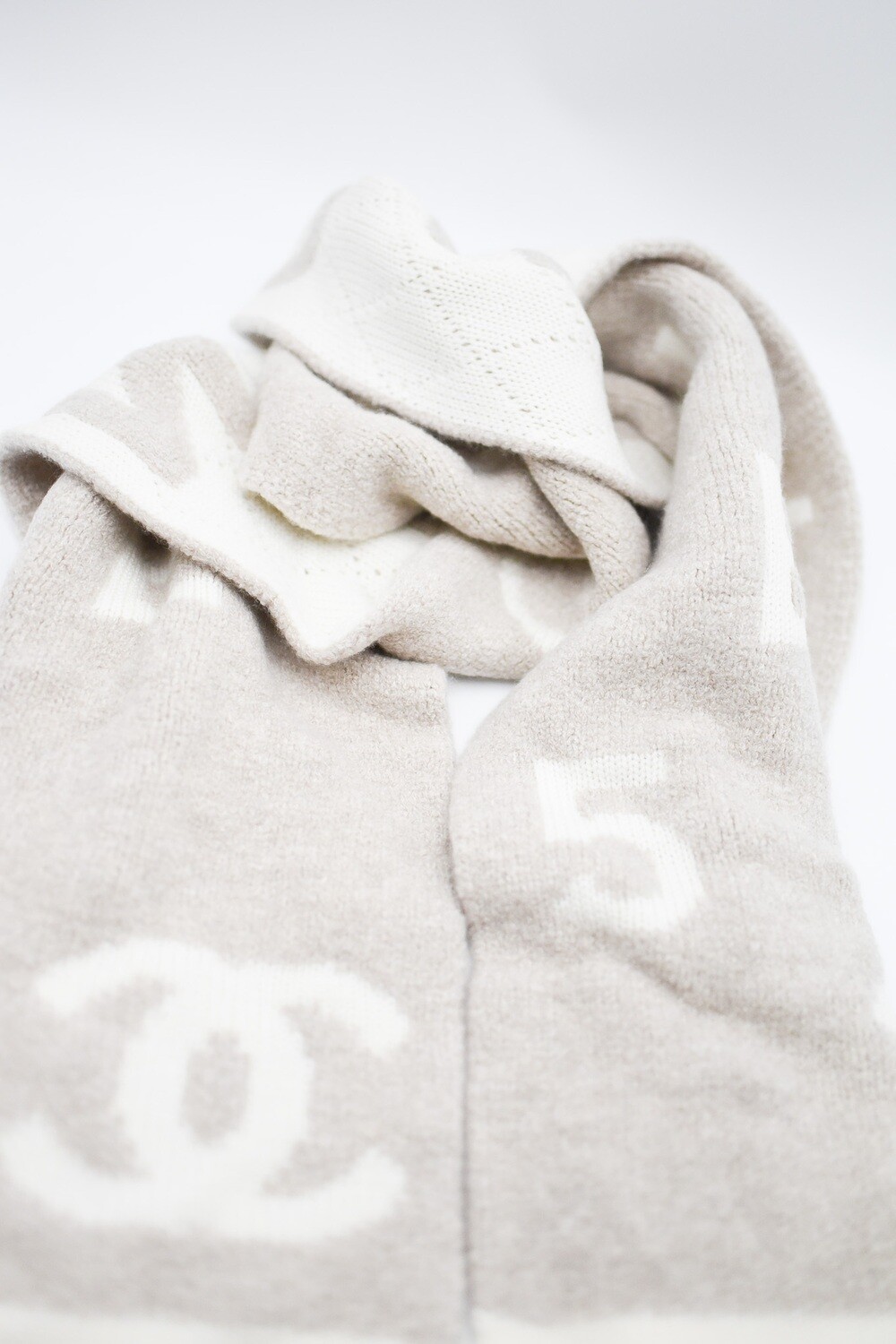 Chanel Scarf Cashmere Blend Ivory/Light Beige, New
