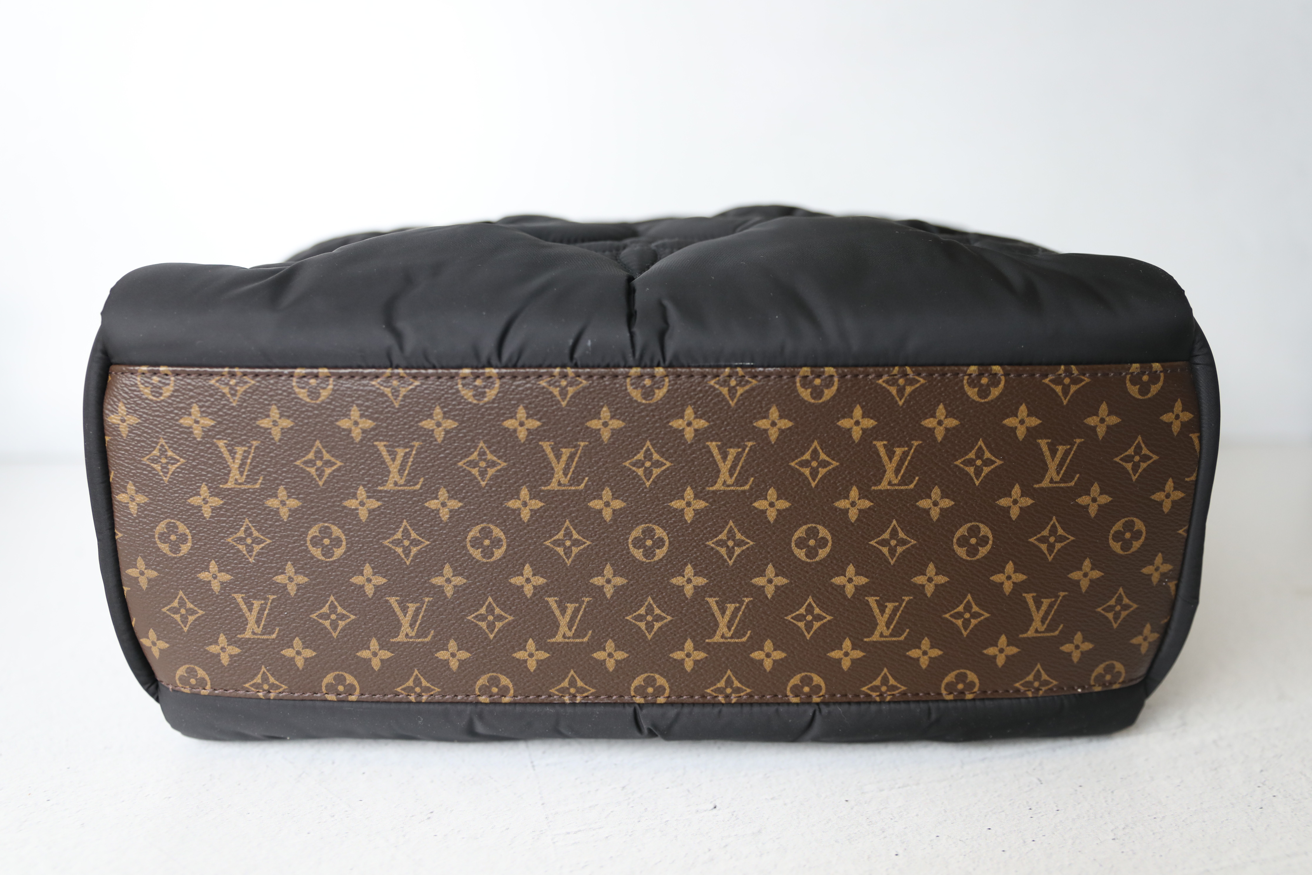 Louis Vuitton OnTheGo MM Pillow, Black, Preowned No Dustbag WA001 - Julia  Rose Boston
