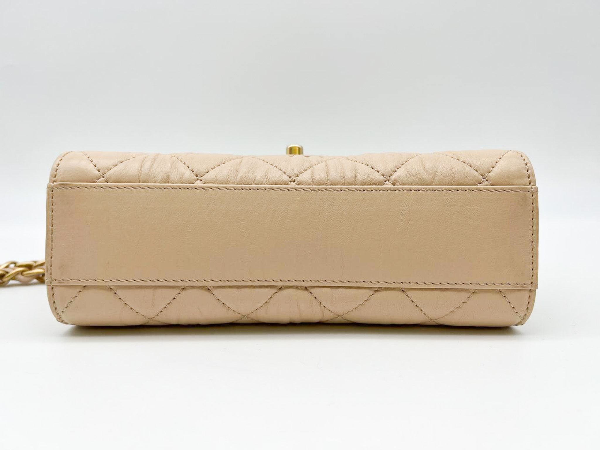 CHANEL Crumpled Lambskin Quilted Mini CC Links Top Handle Flap Beige 881150