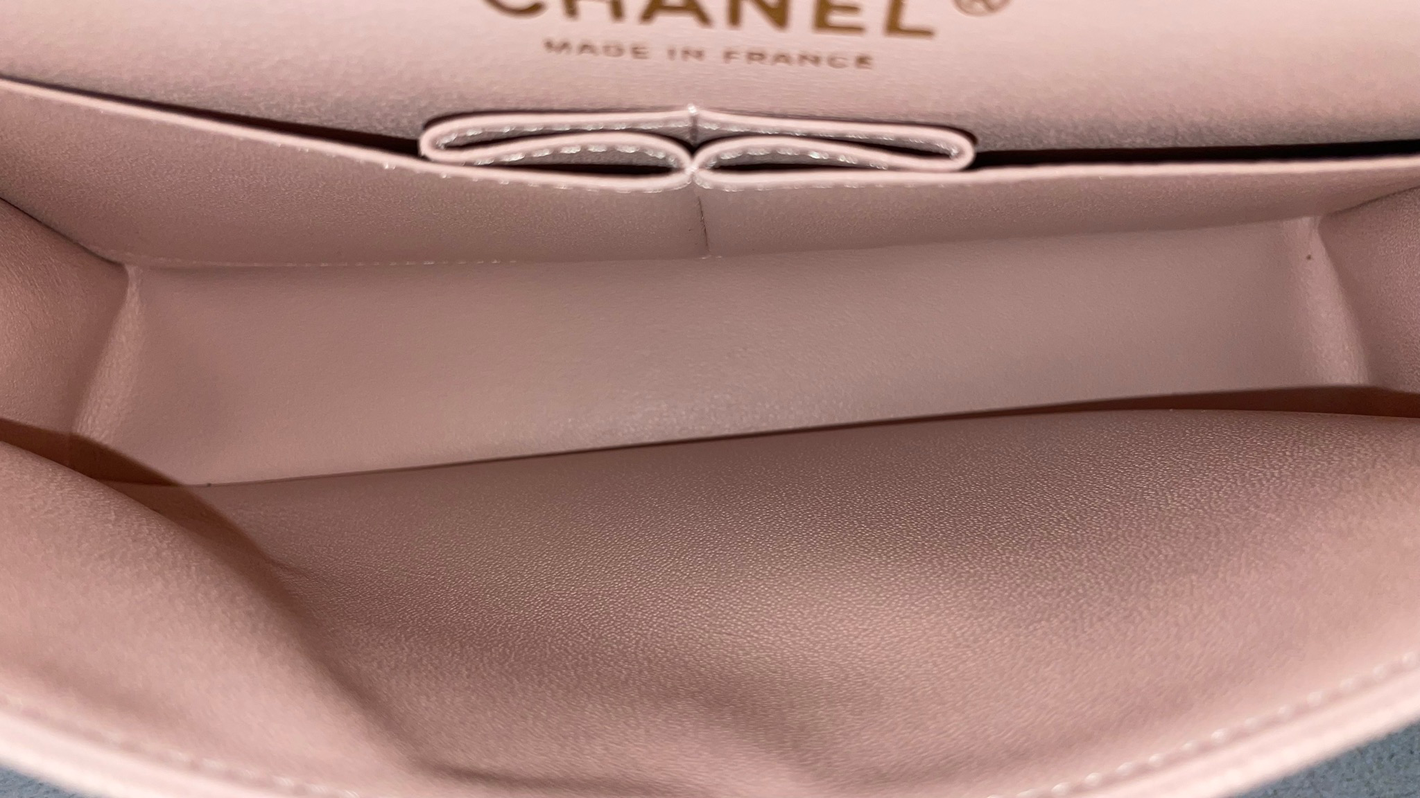 Chanel Classic Small, 21C Rose Claire Caviar with Gold Hardware, Preowned  in Box WA001