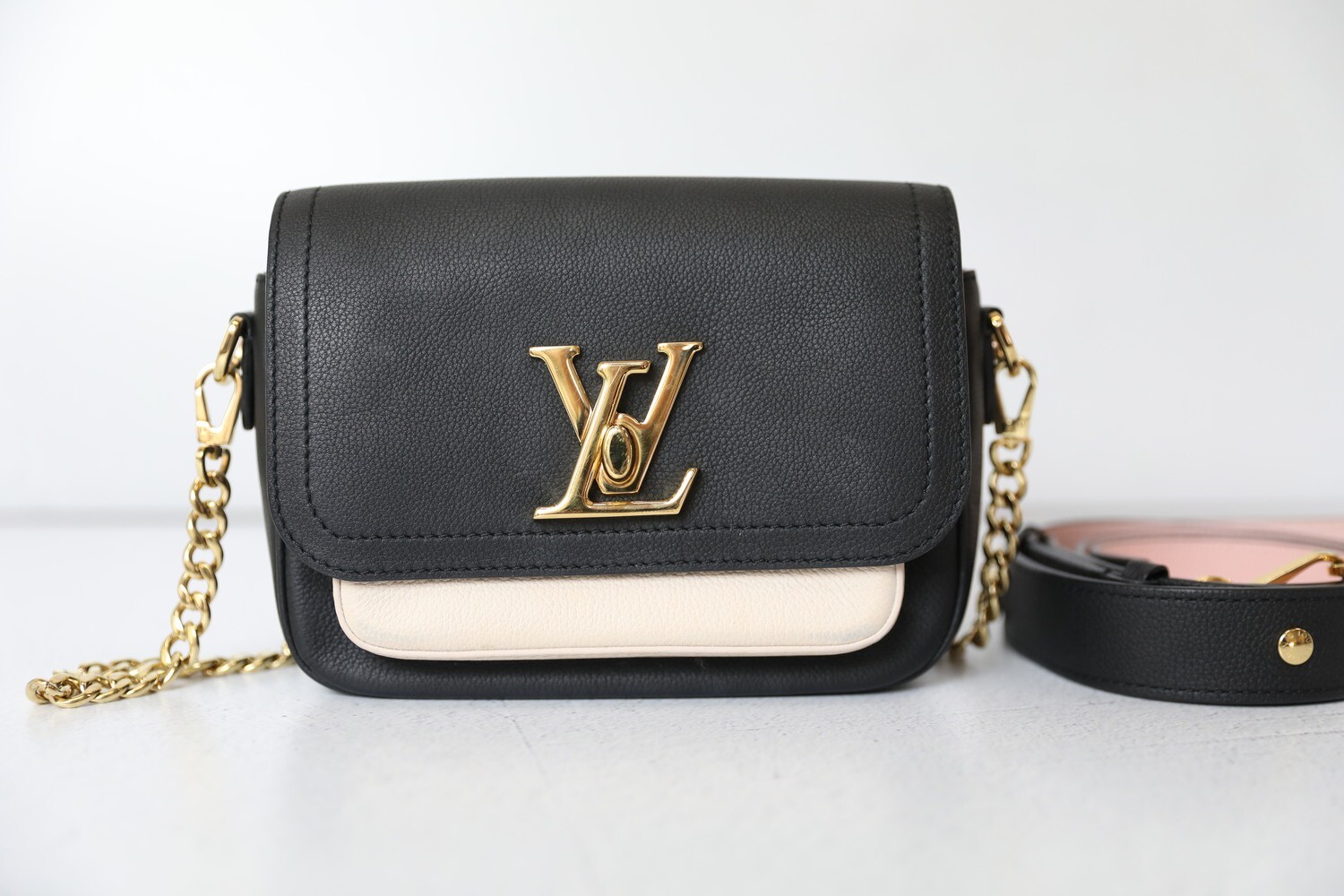 Louis Vuitton Lockme Tender, Black, One Size
