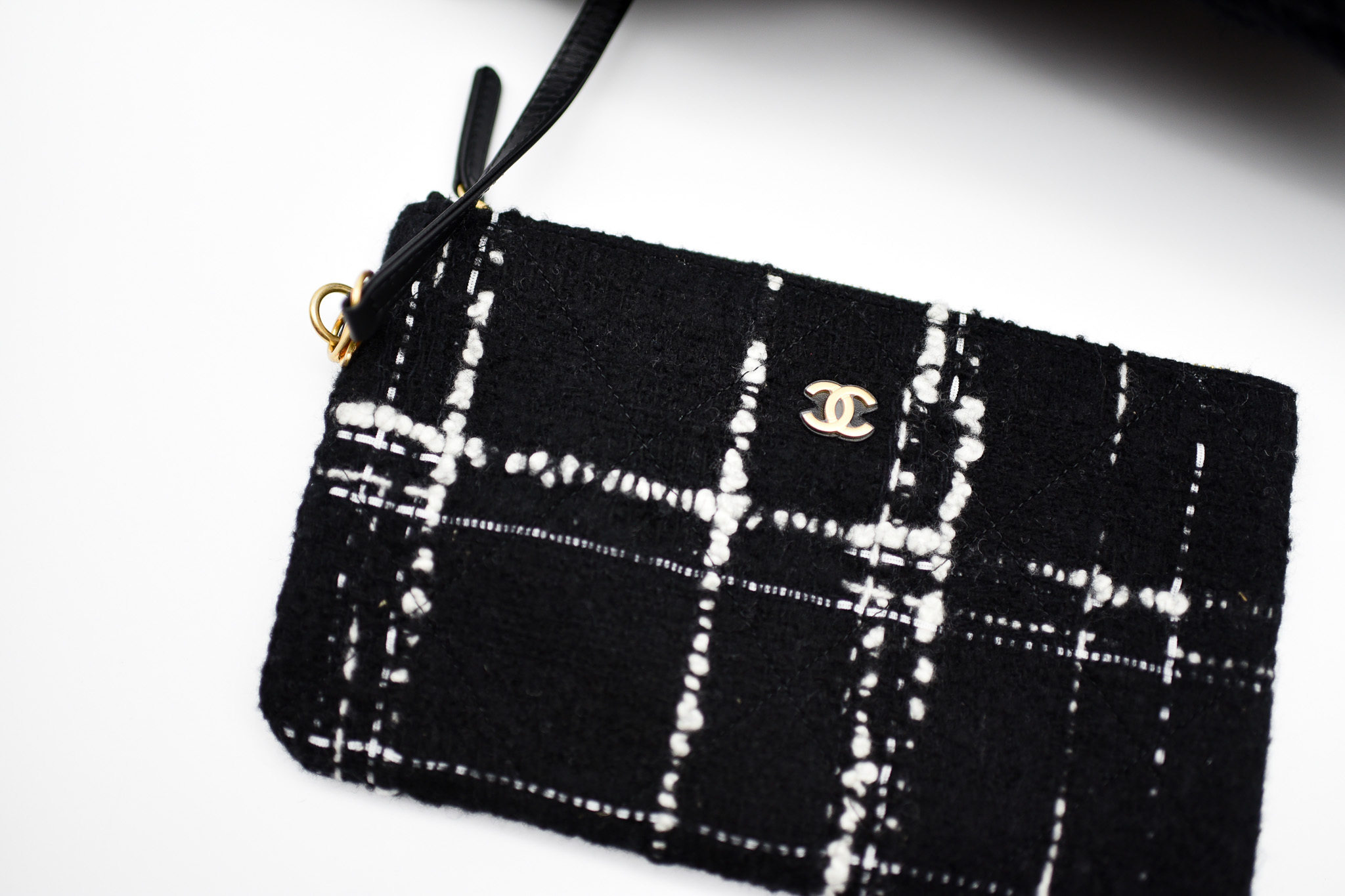 Chanel 22 tweed handbag Chanel Black in Tweed - 36846269