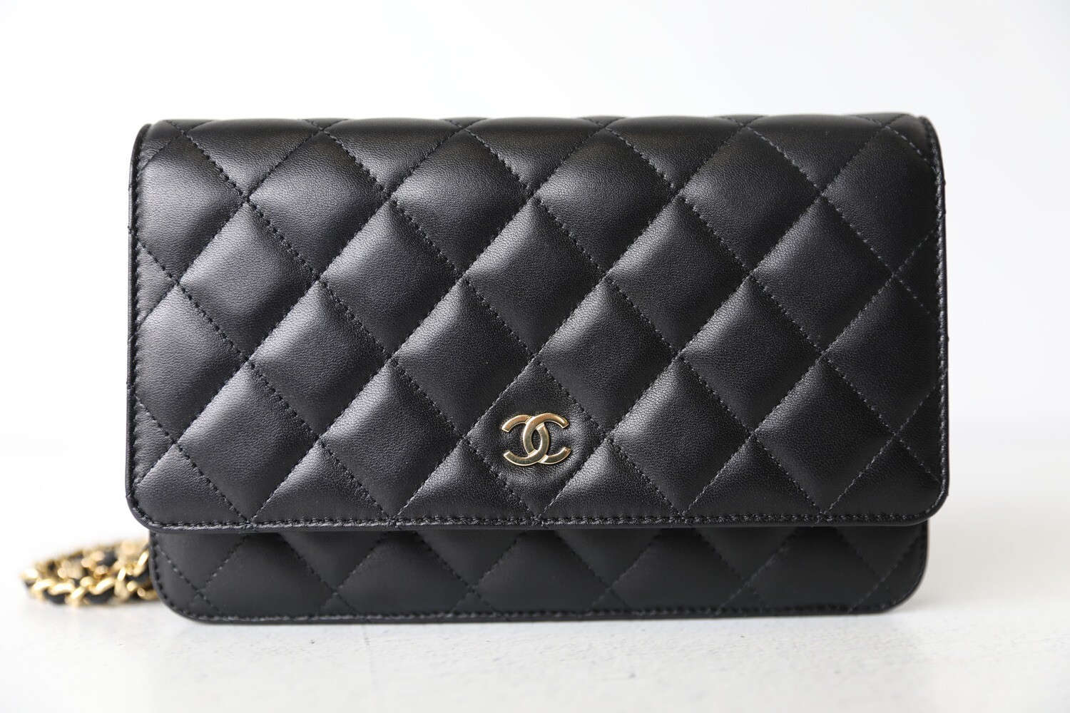 Chanel Quilted Top Handle Wallet on Chain WOC Black Lambskin Gold Hard –  Coco Approved Studio