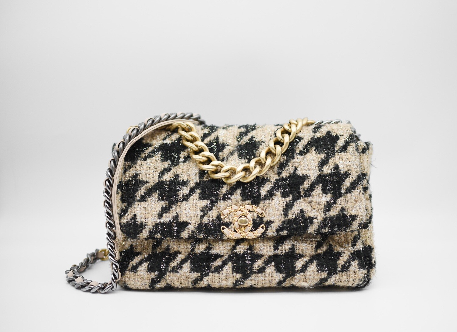 Chanel 19 Large, Beige and Black Houndstooth Tweed, Preowned in Box MA001