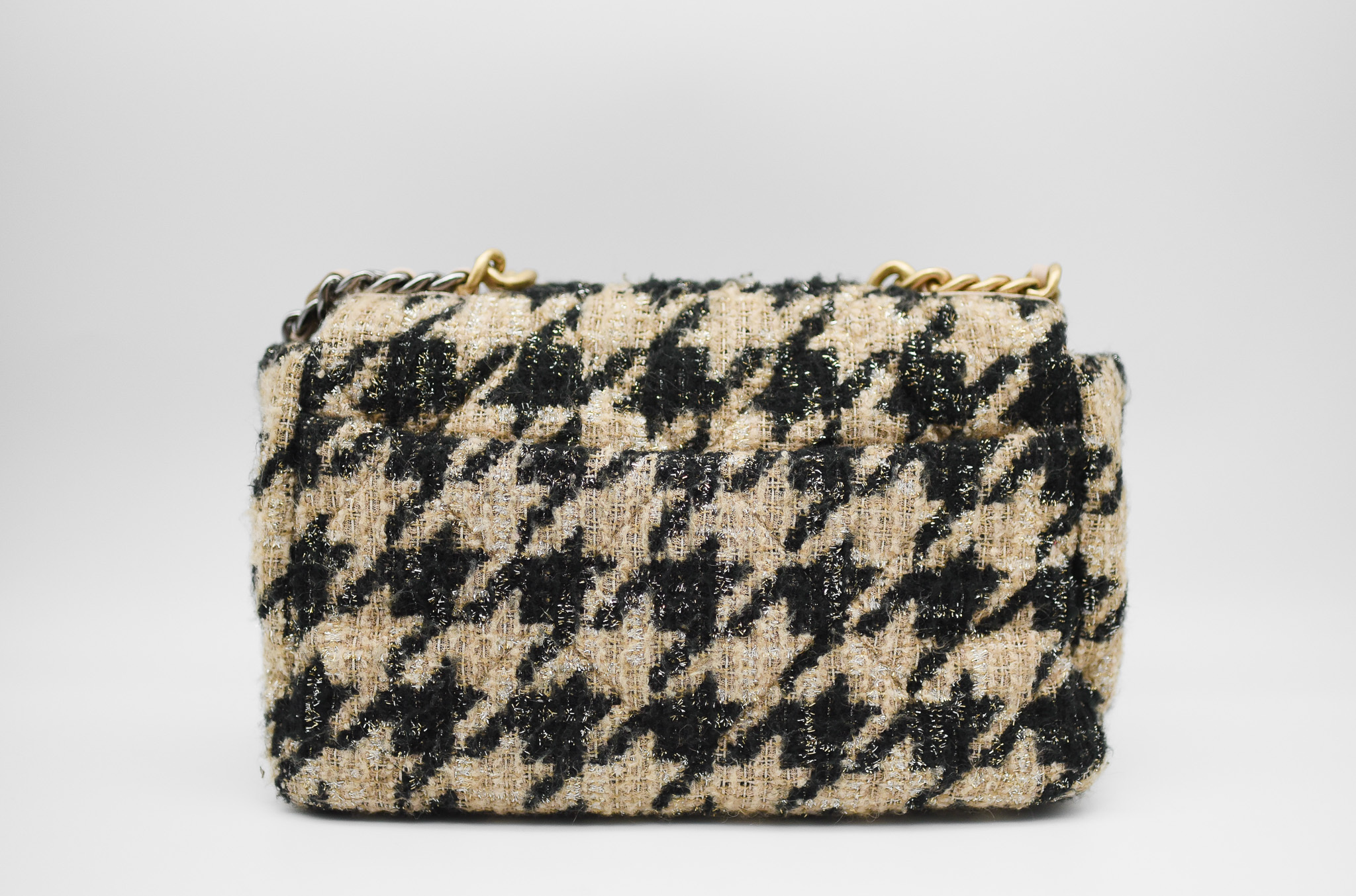Chanel 19 Large, Beige and Black Houndstooth Tweed, Preowned in Box MA001