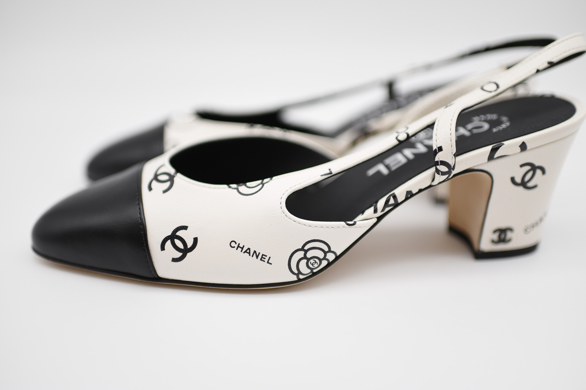 Chanel Slingbacks, 23P White and Black Print, Size 37, New in Box MA001