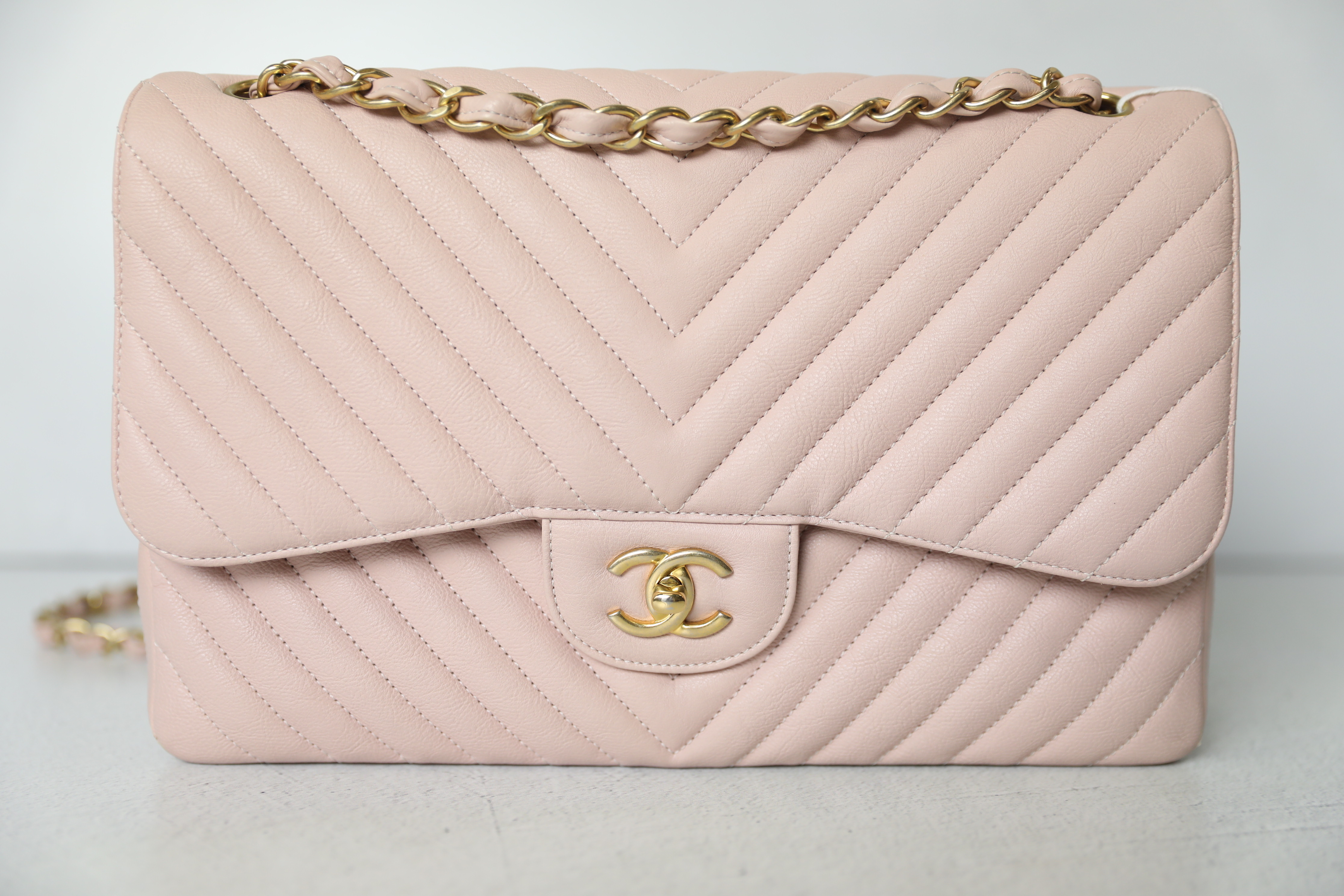 Chanel Classic Jumbo Double Flap, Pink Chevron Calfskin Leather with Gold  Hardware, Preowned No Dustbag WA001 - Julia Rose Boston