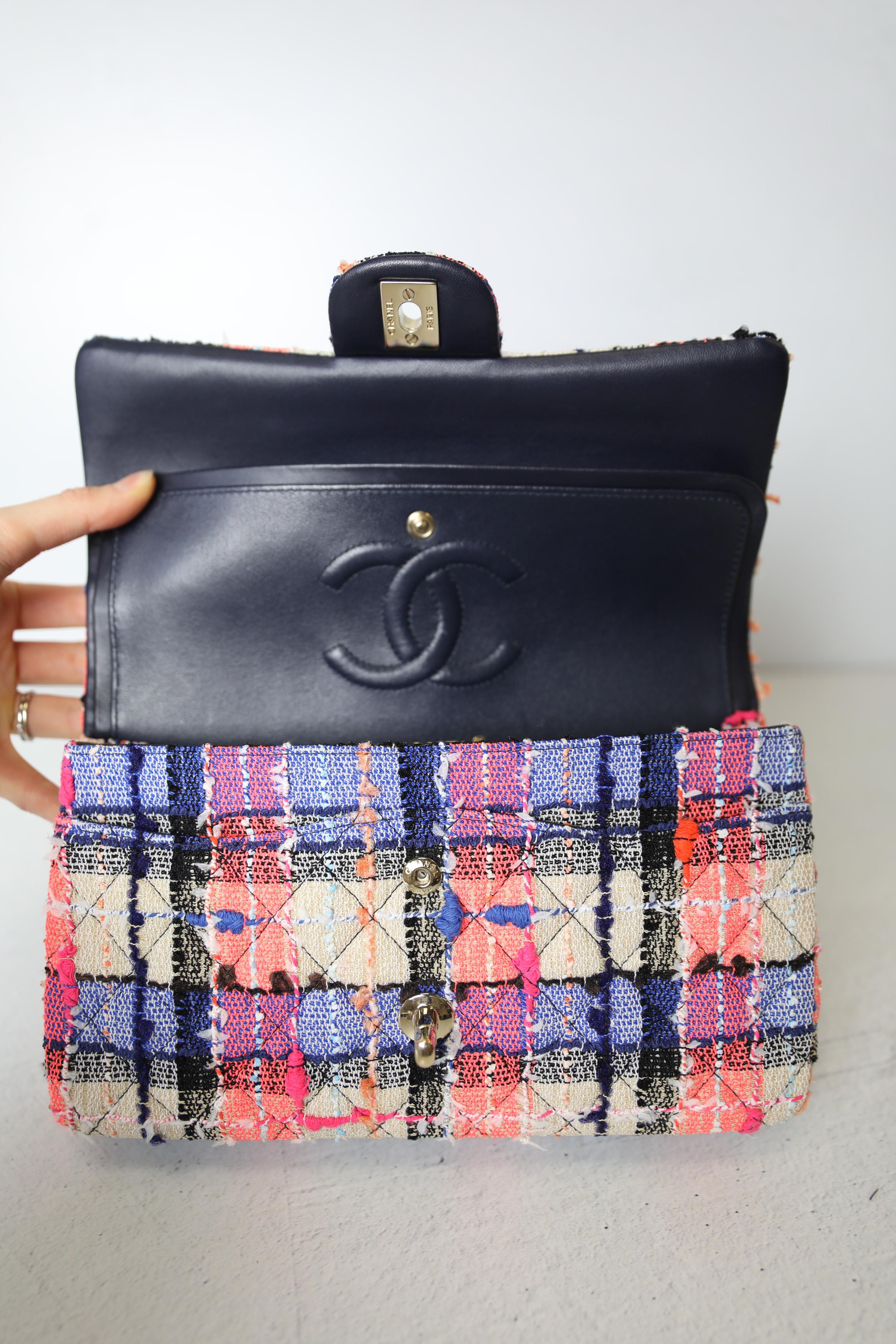 🤎 Classic Chanel purse! 🤎 Strap is adjustable 🤎 - Depop
