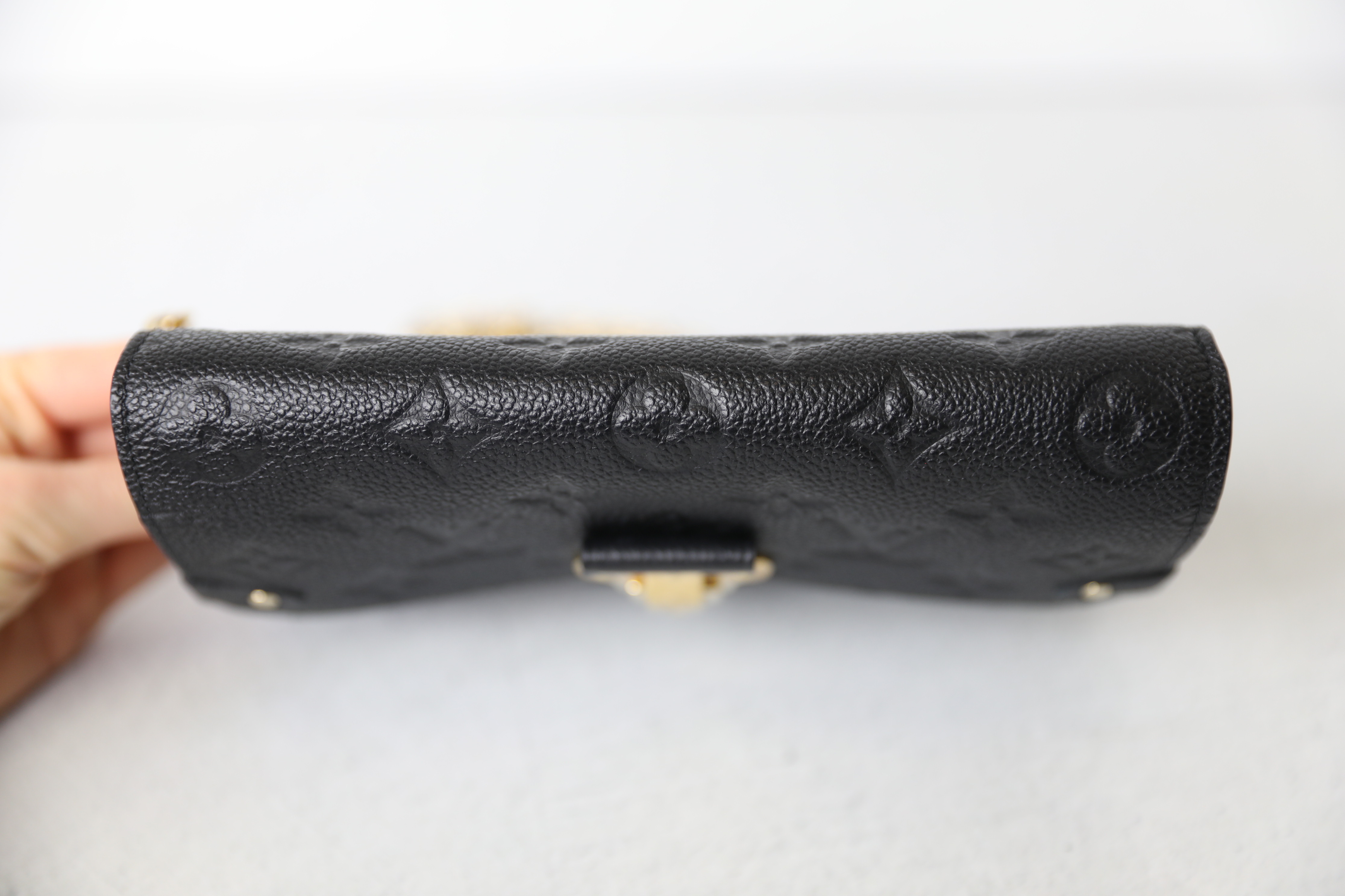 Louis Vuitton Vavin Wallet on Chain, Black Empreinte Leather, Preowned in  Dustbag WA001