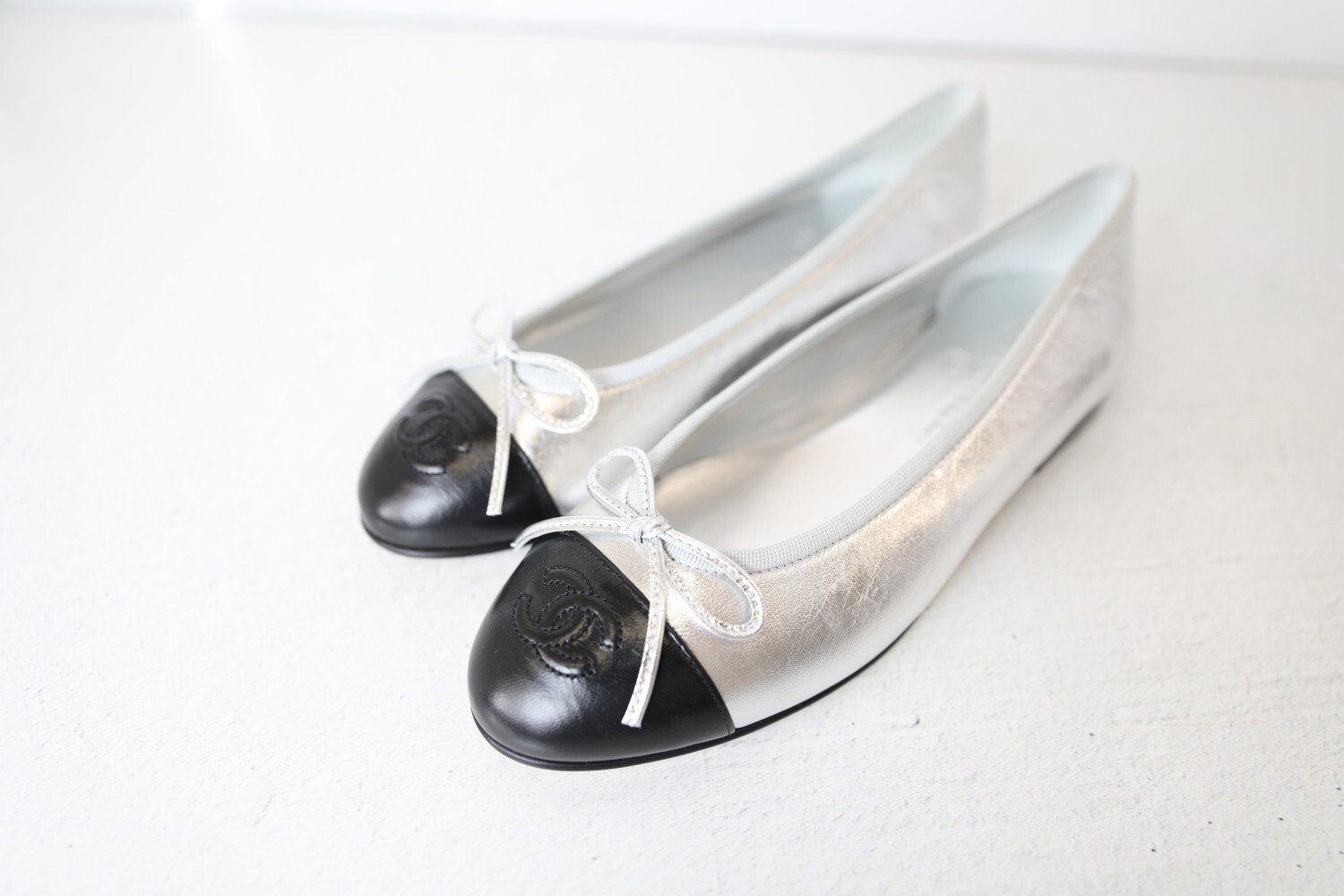 Chanel Ballet Flats, Silver and Black, Size 37, New in Box WA001