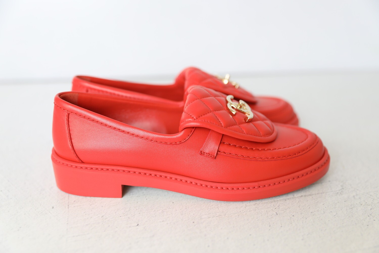 CHANEL レッド スエード ローファー 37 1/2 楽天市場】シャネル CHANEL