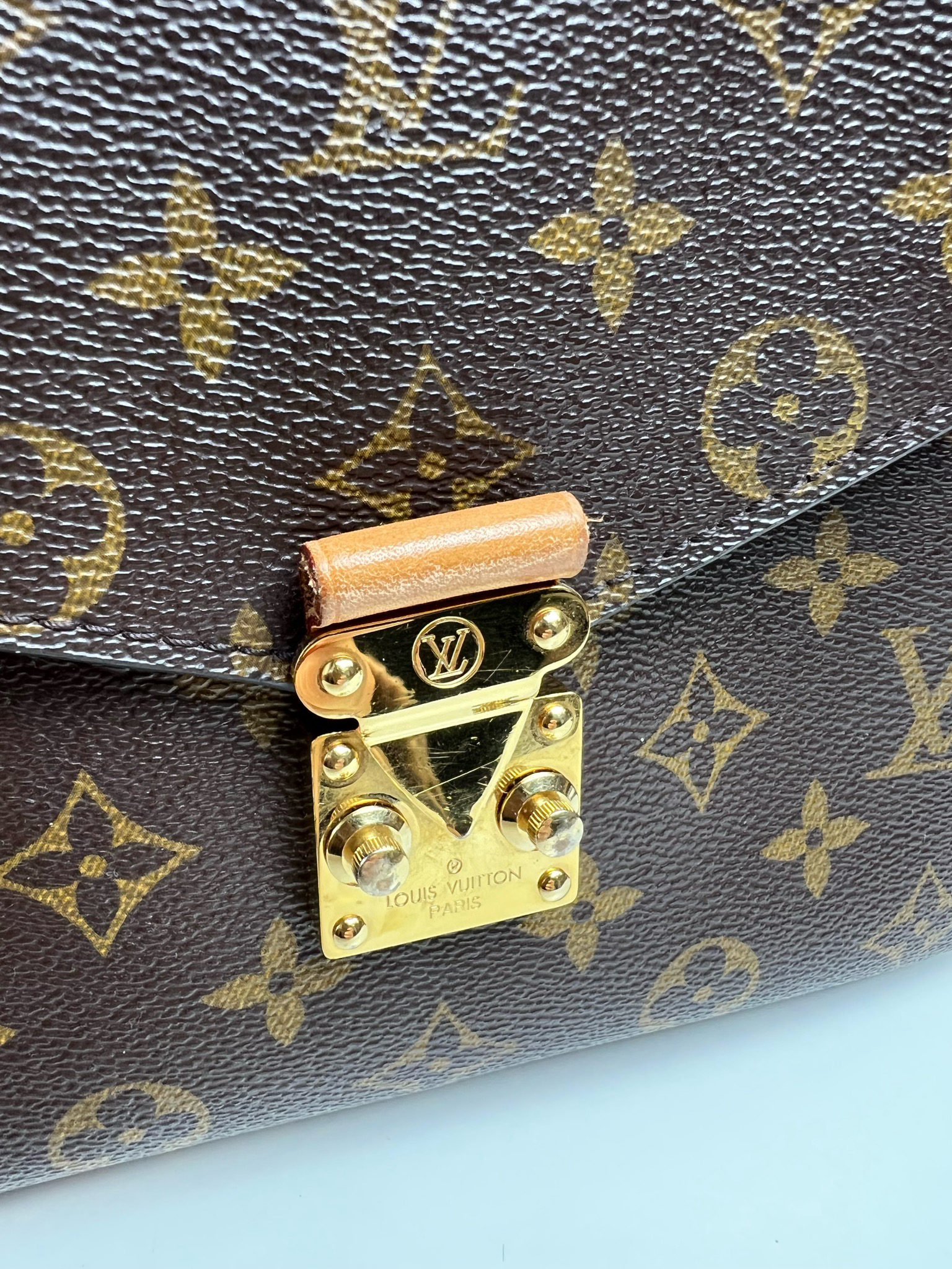 Louis Vuitton Pochette Metis, Black And Beige Leather With Gold Hardware,  Preowned In Box Wa001 - Julia Rose Boston
