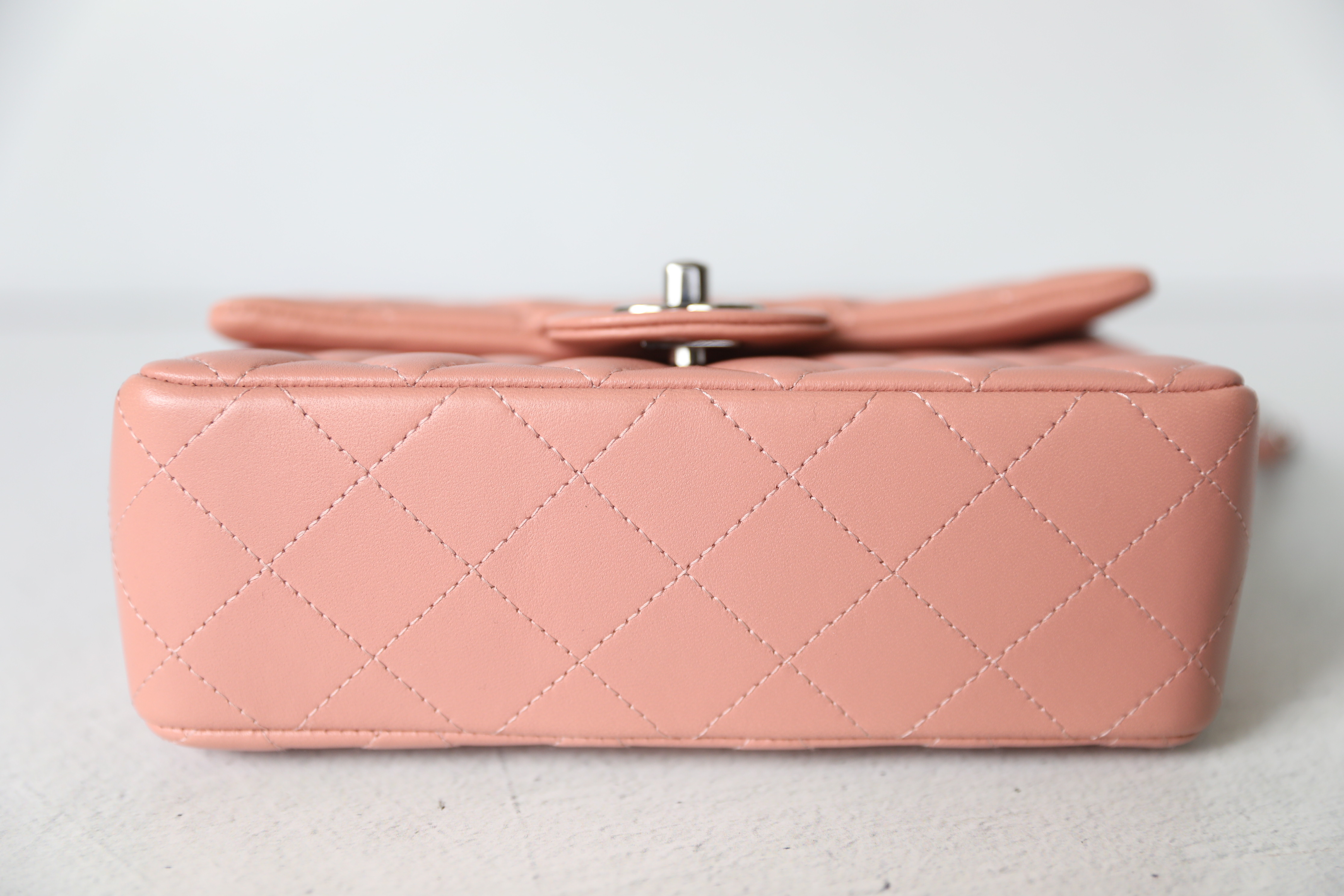 Timeless Chanel Classic Mini Flap Bag with Top Handle Pink/green Lambskin  ref.901513 - Joli Closet
