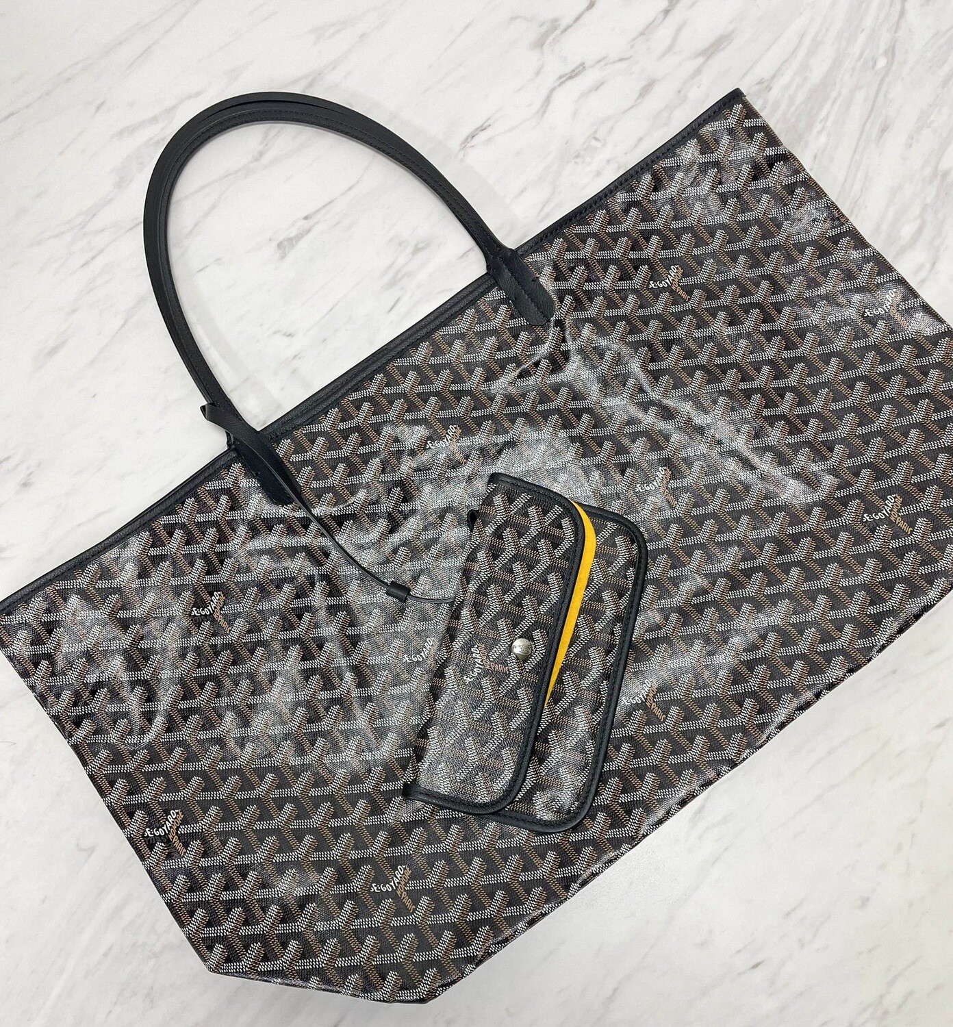Goyard St. Louis Tote GM Black with Black Trim, Preowned in Dustbag GA001 (ships from abroad)