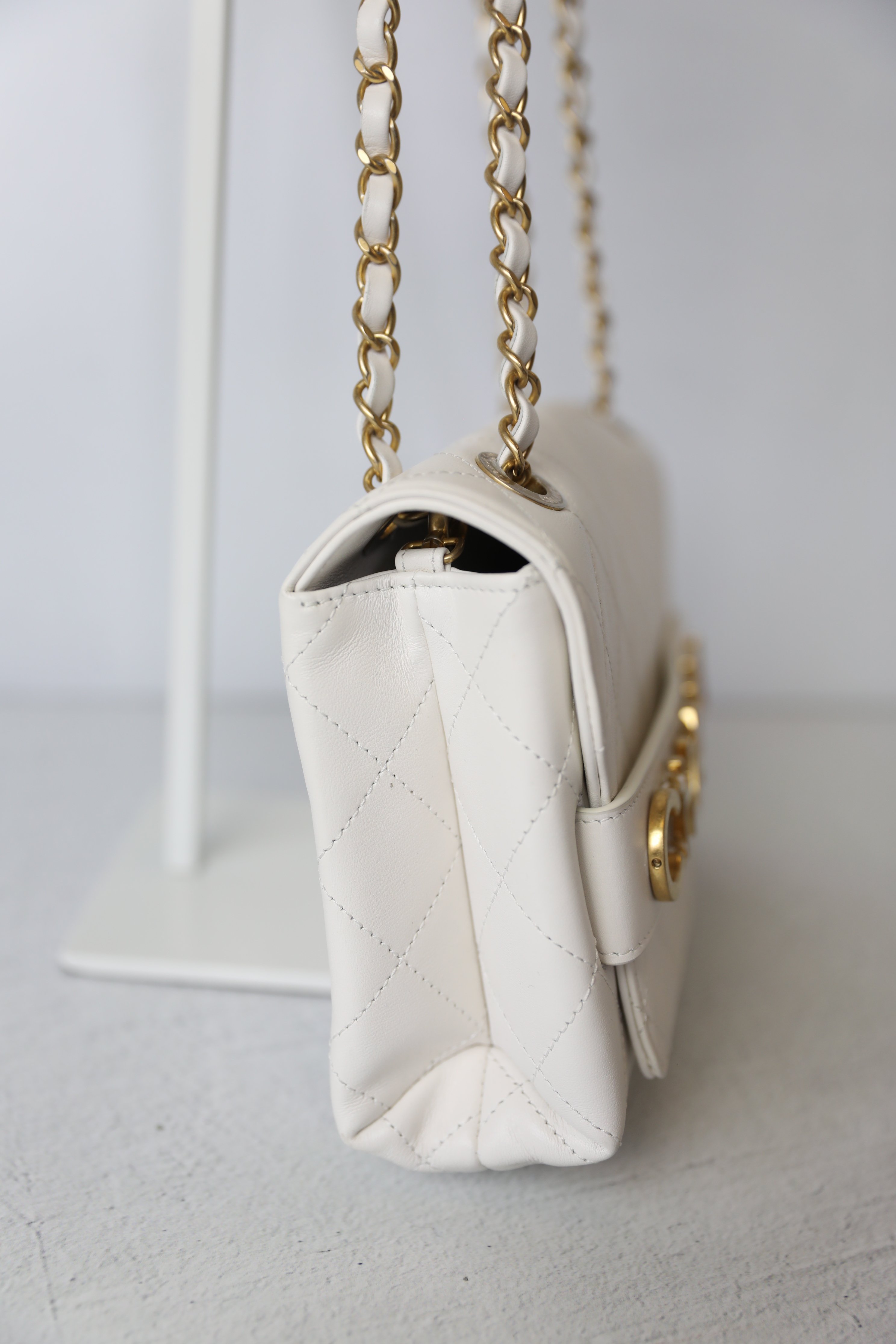 Chanel Enchained Flap Medium, White Leather with Brushed Gold Hardware,  Preowned in Dustbag CMA001 - Julia Rose Boston