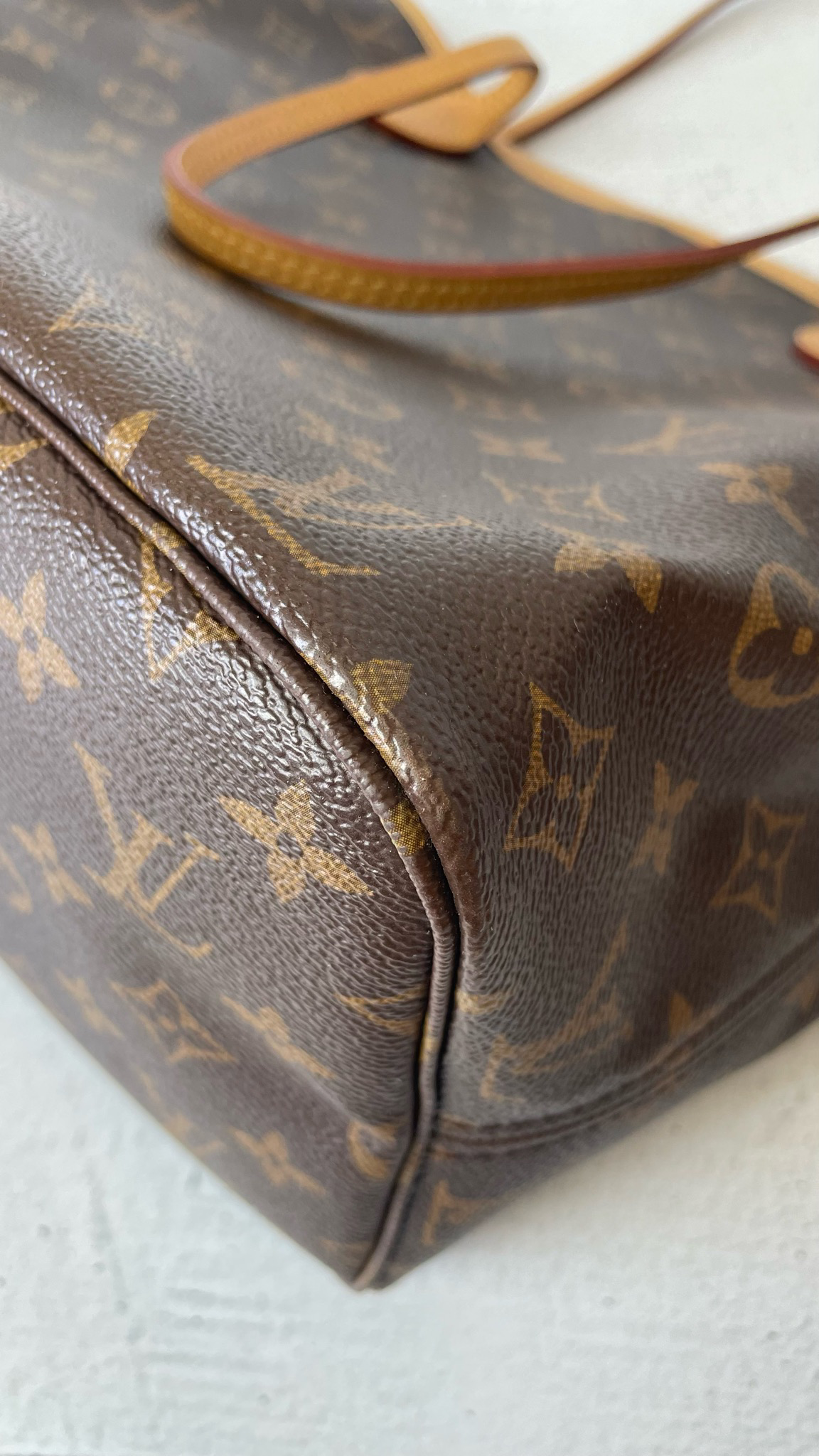 Louis Vuitton Loop Hobo, Monogram, Preowned in Box WA001 - Julia