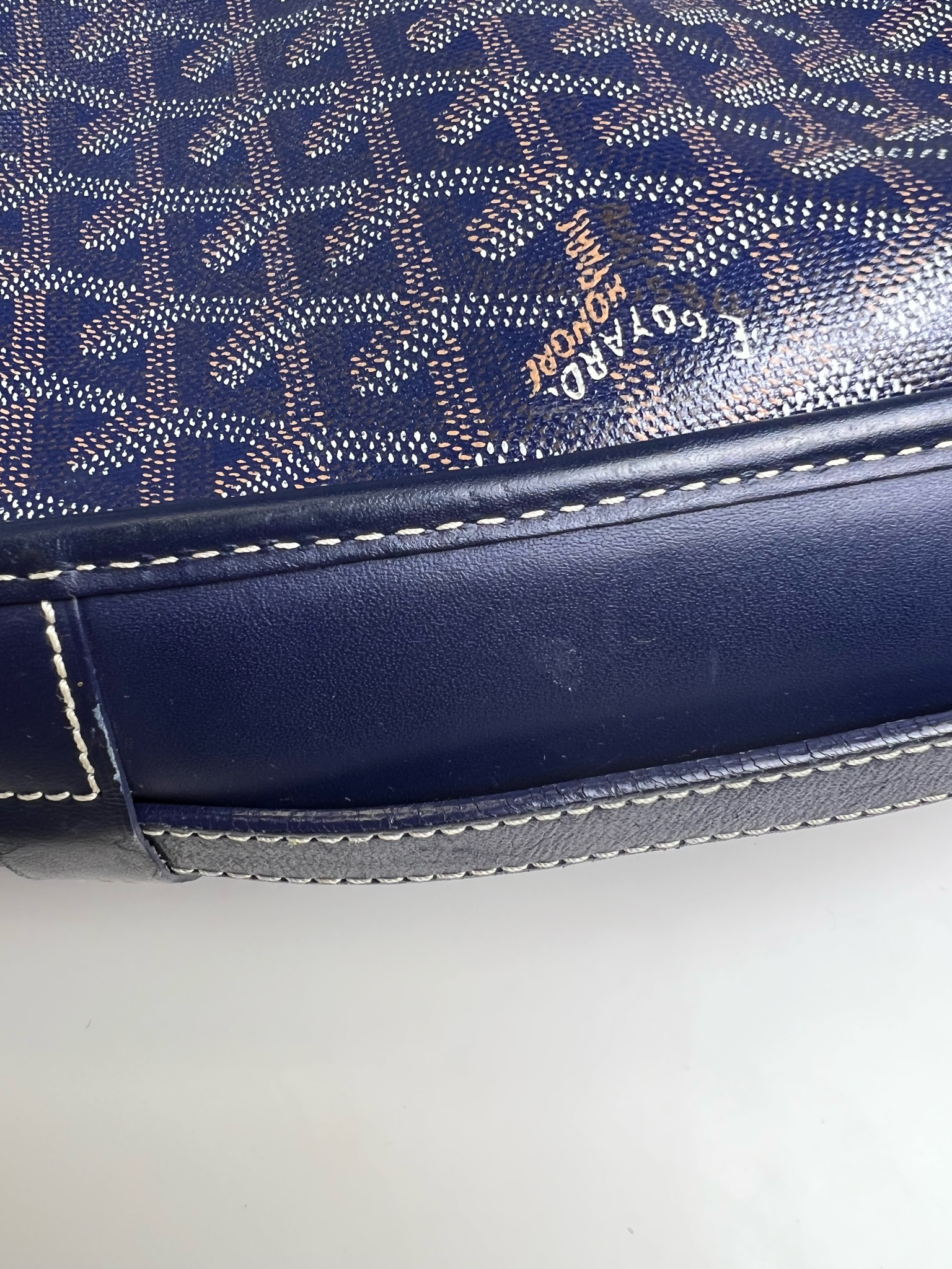 Goyard Belvedere Messenger MM, Blue, Preowned in Dustbag WA001