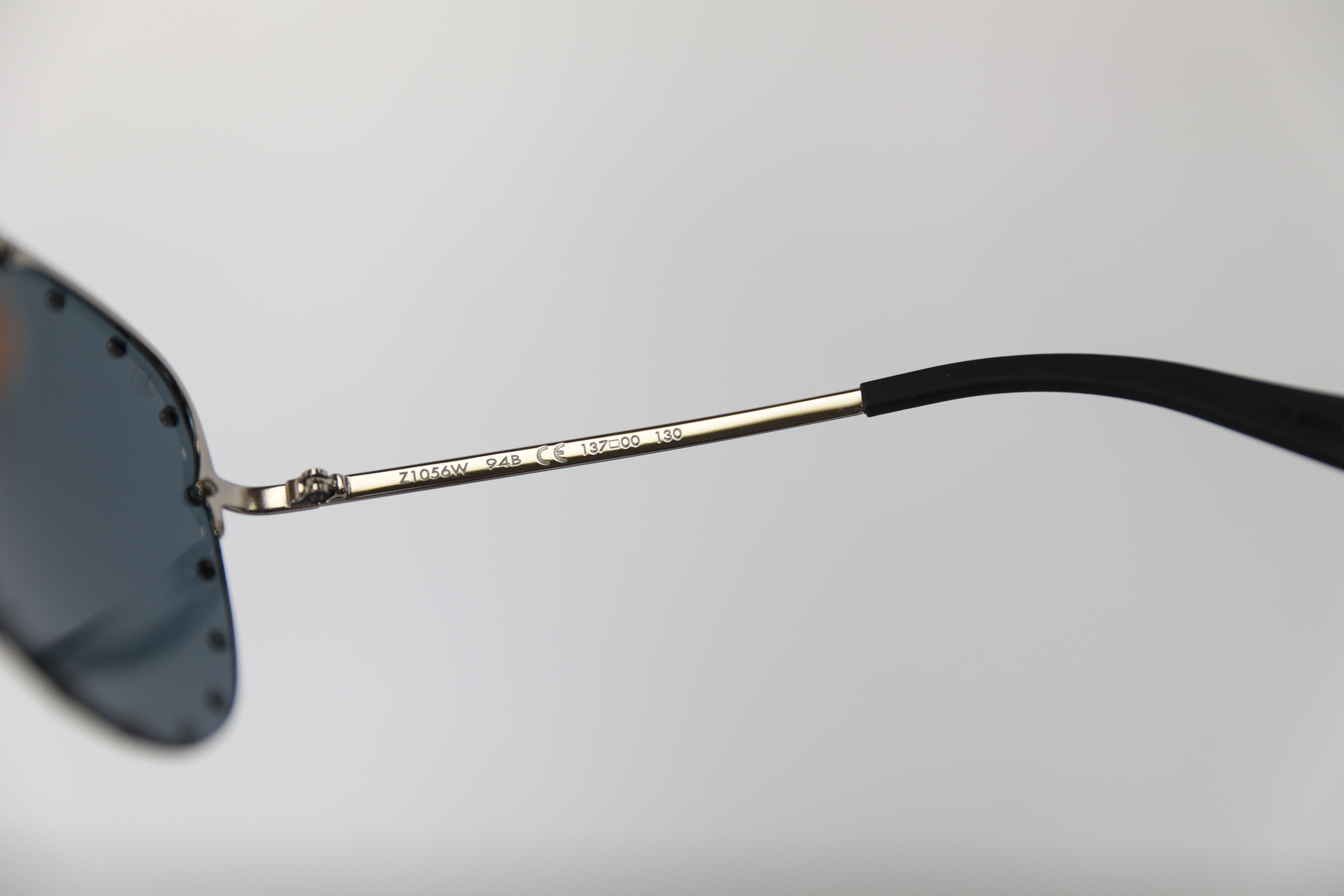Louis Vuitton Black Metal Frame The Party Sunglasses Z0971U - Yoogi's Closet