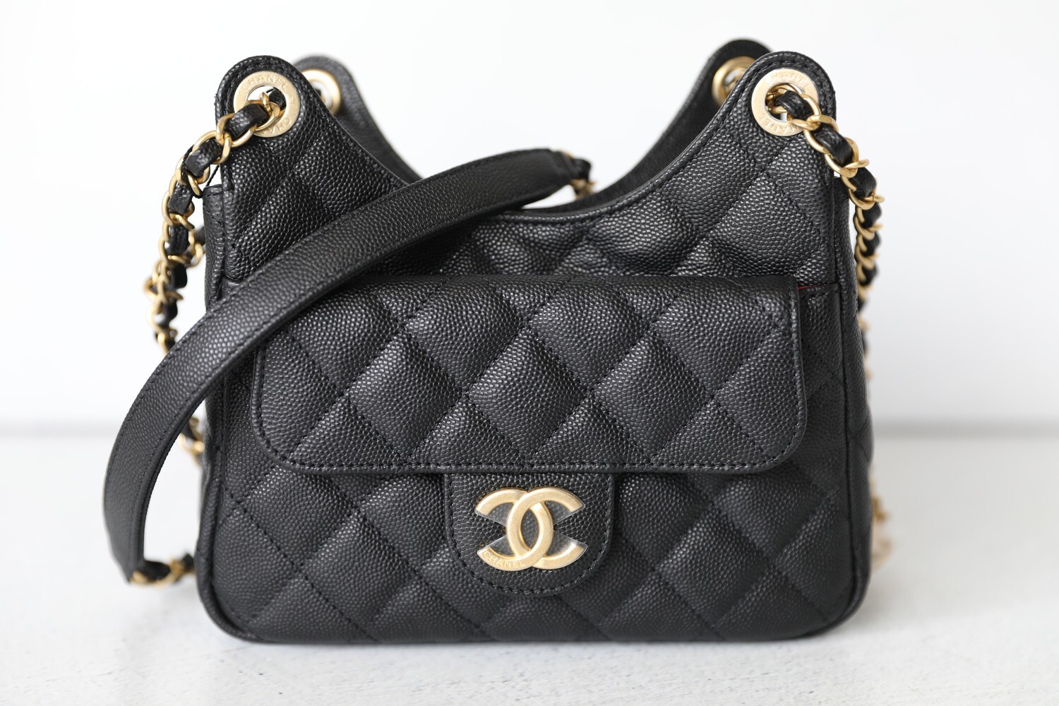 USED Chanel Black Lambskin Quilted Crush on Chains Hobo Bag AUTHENTIC