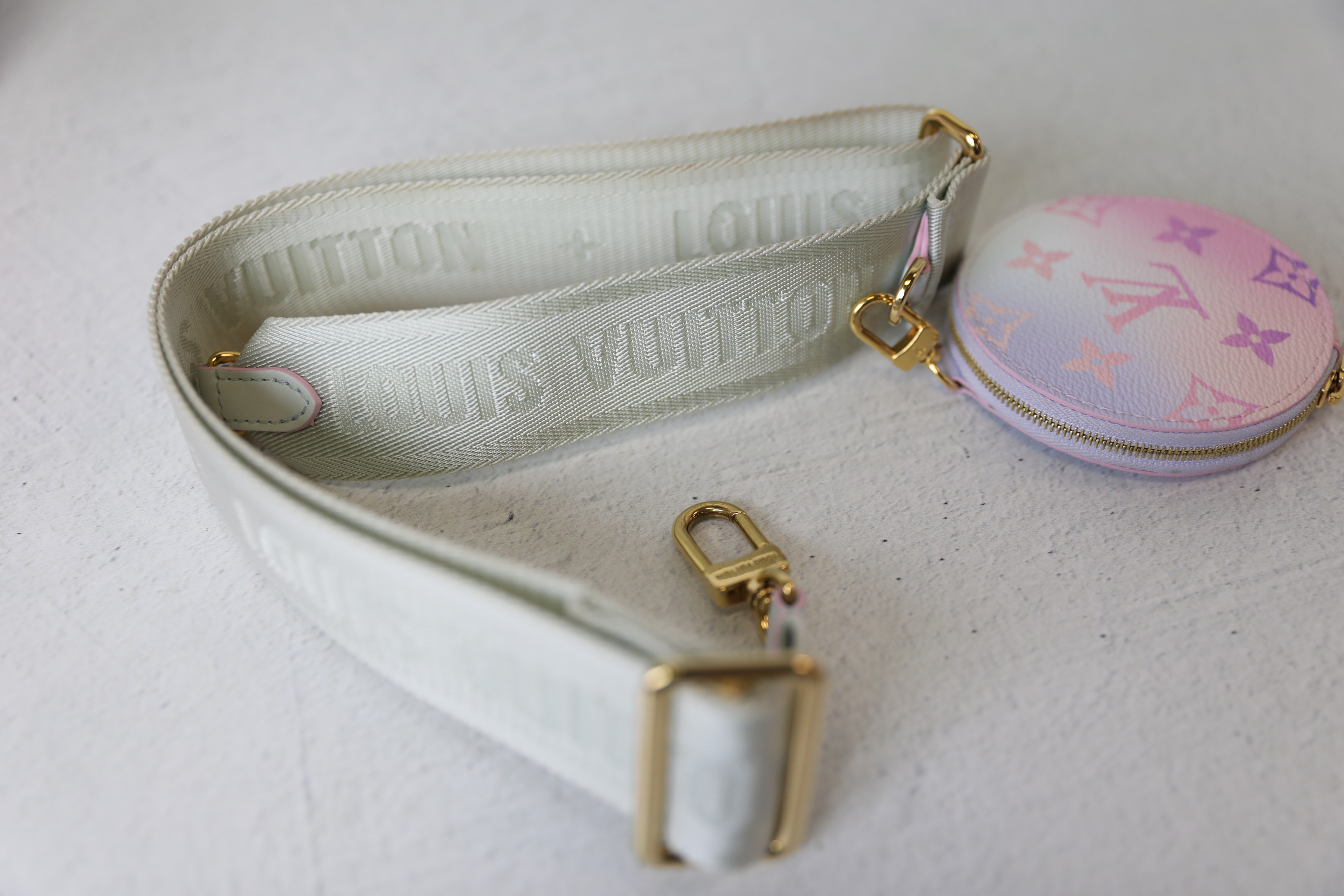 Louis Vuitton By The Pool On the Go GM, Mist Beige Ombre, New in Box WA001  - Julia Rose Boston