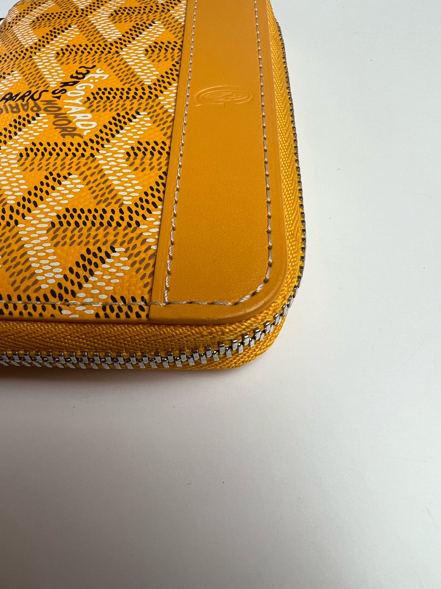 GOYARD GOYARD matignon mini coin purse wallet zip around canvas White Used  ｜Product Code：2104102110549｜BRAND OFF Online Store