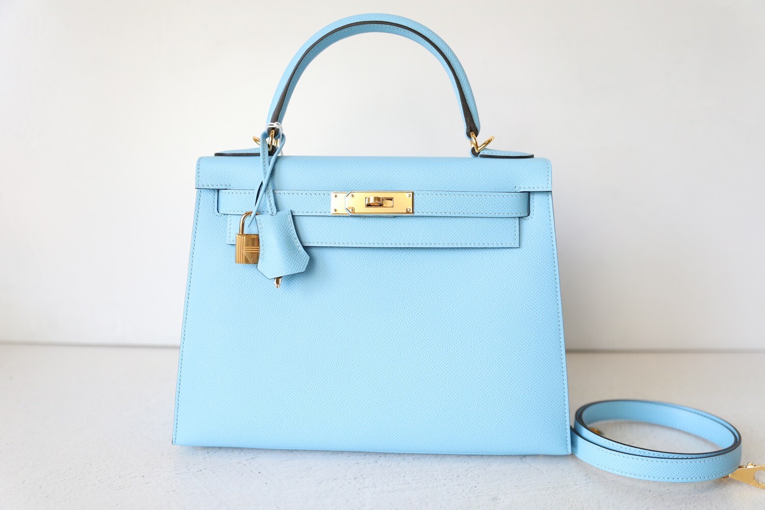 Hermes Kelly Sellier 28, Celeste Epsom with Gold Hardware WA001