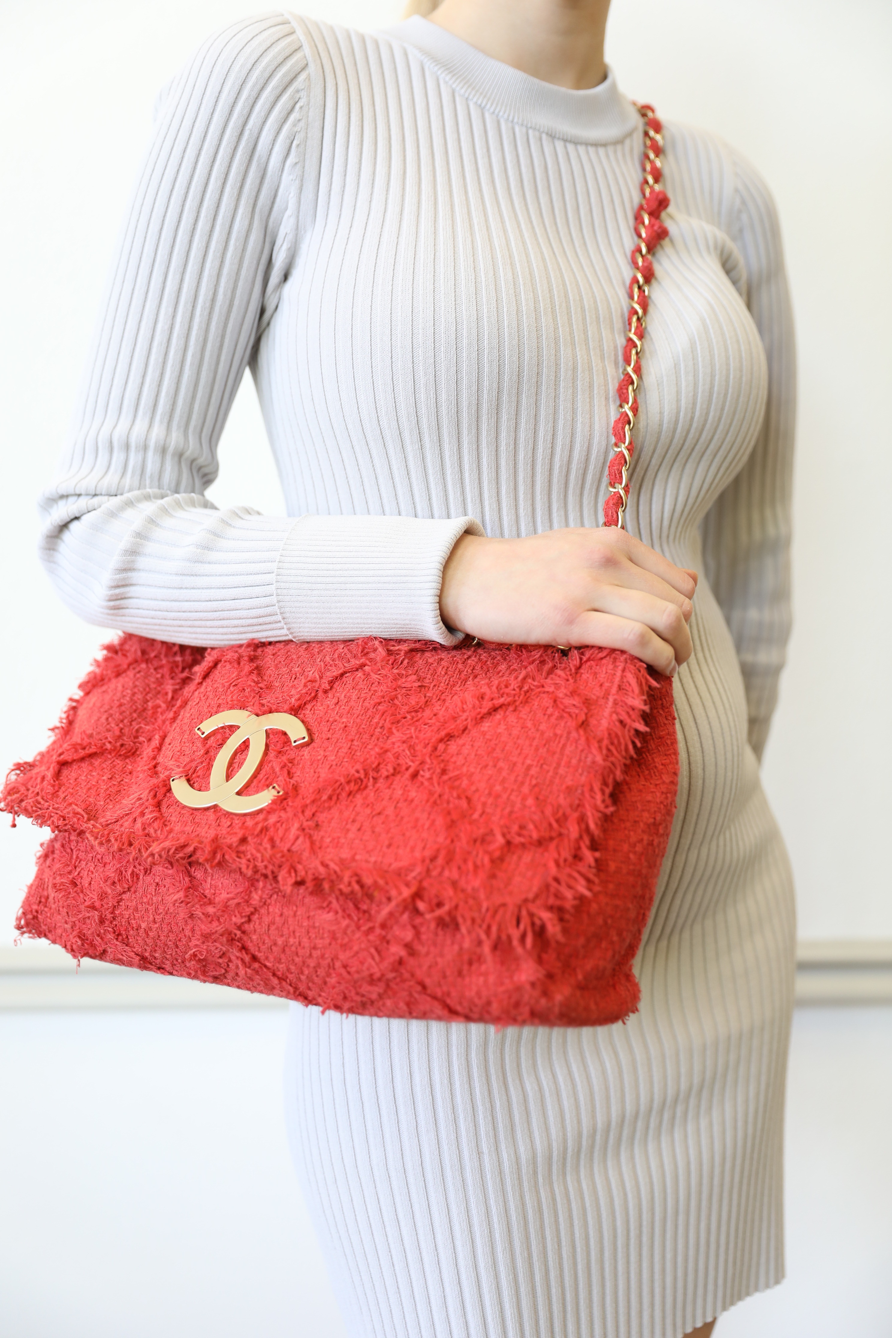 Chanel Fringe Bag, Red Tweed with Gold Hardware, Preowned No Dustbag WA001