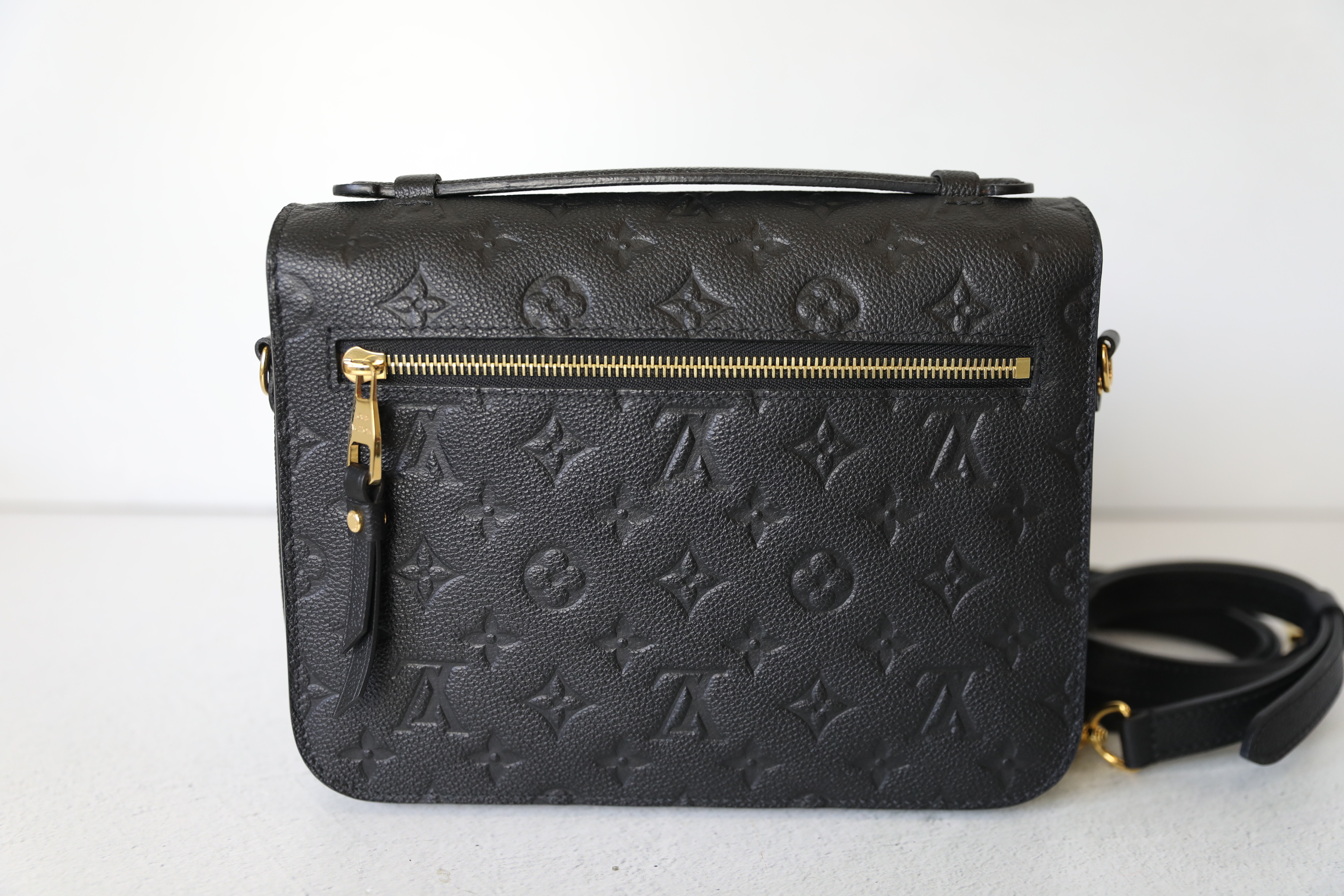 Louis Vuitton Pochette Metis Black Empreinte Leather, Gold Hardware,  Preowned in Dustbag - Julia Rose Boston