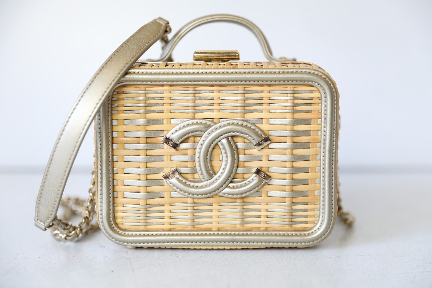 Chanel Raffia Rattan  Calfskin Vanity Case Bag  Rich Diamonds
