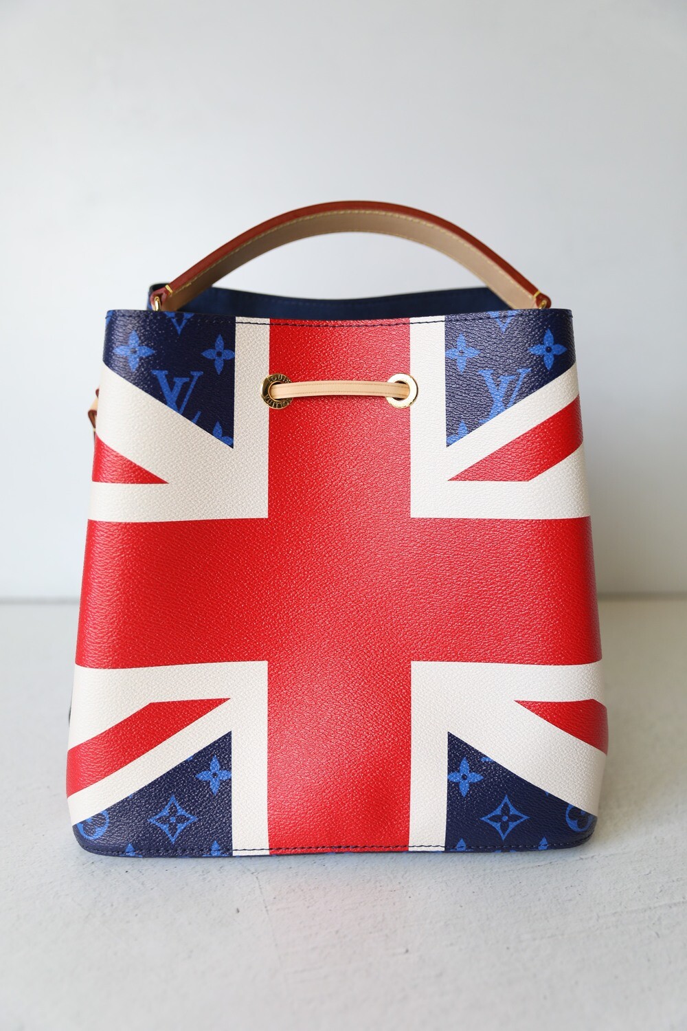 Louis Vuitton Neo Noe MM, British Royal Wedding, Preowned in Box WA001