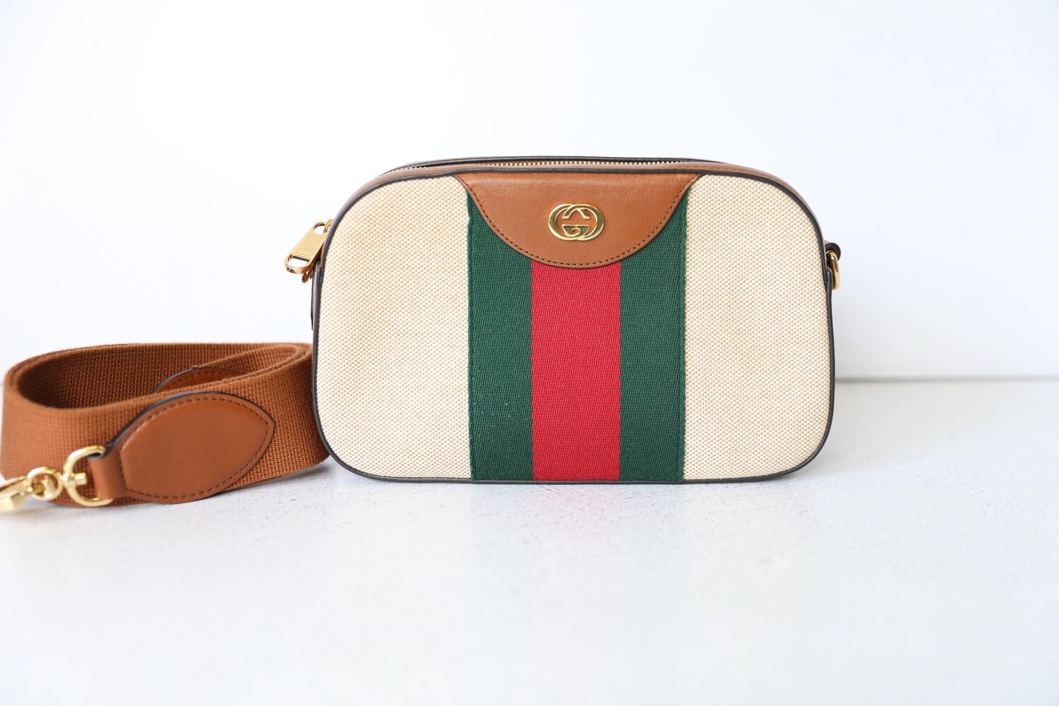 Gucci  Camera Bag, Canvas with Stripe, Preowned in Dustbag WA001