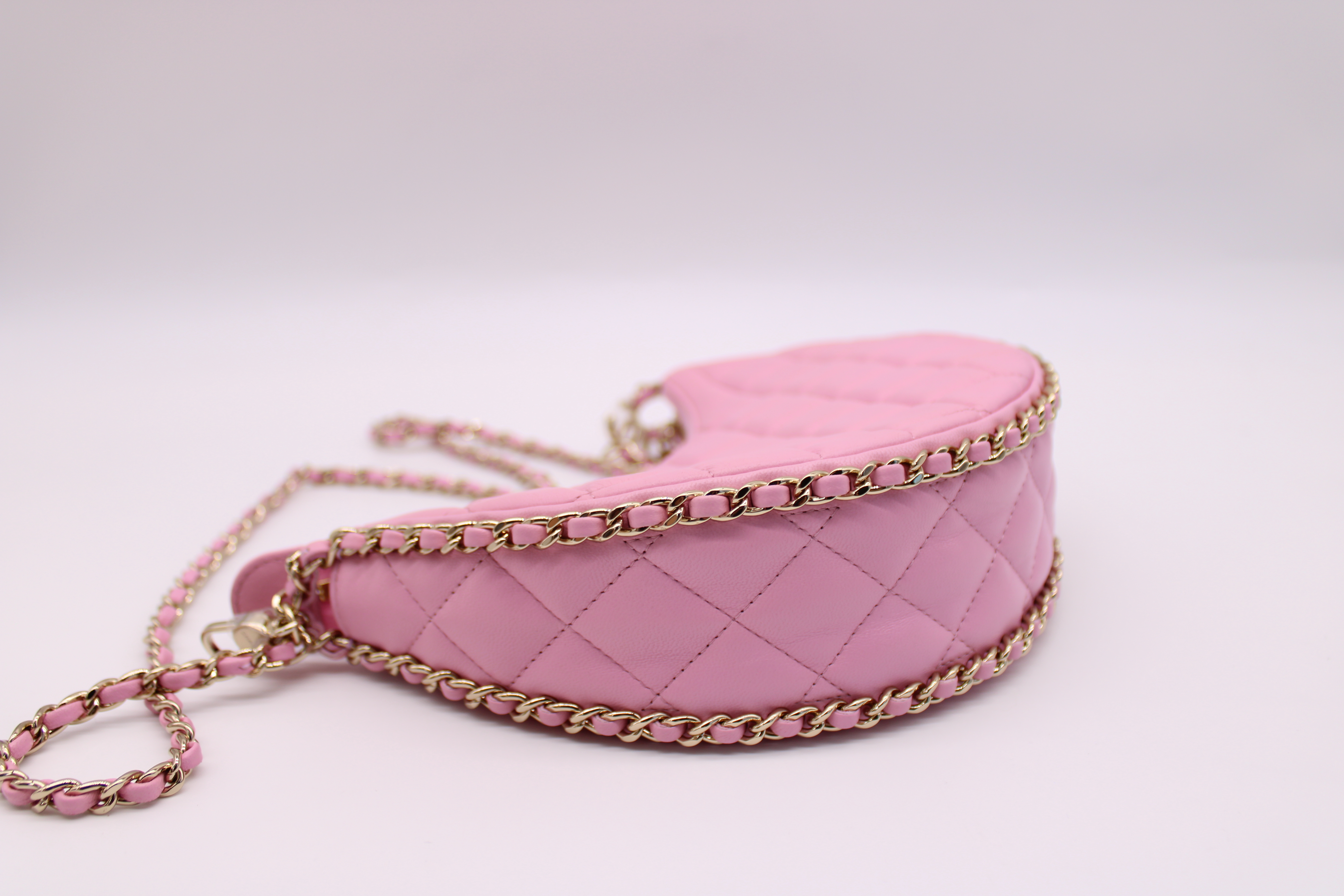 CHANEL 22k AS3562 Hobo Pink - SANDRA BOUTIQUE