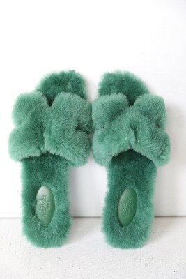 Hermes Shoes Oran Flat Slide Sandals, Green Fur, Size 39, New in Box MA001