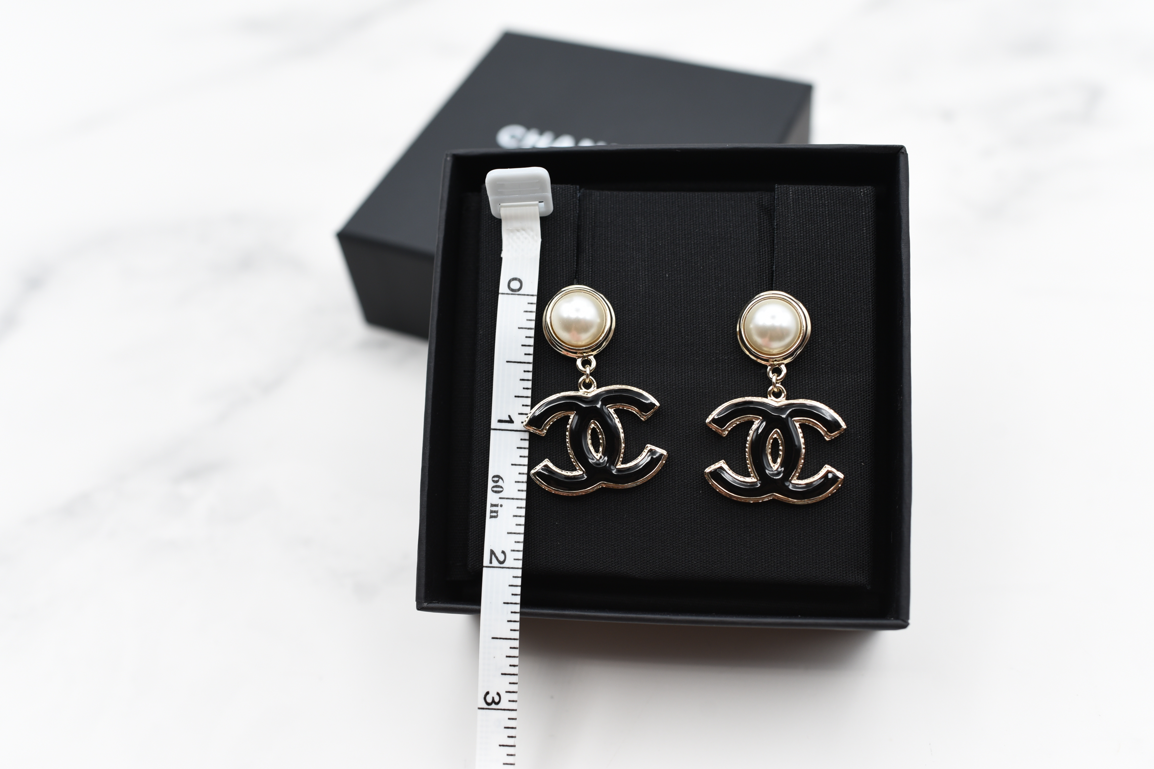 Cập nhật với hơn 69 về chanel earrings black and silver mới nhất   cdgdbentreeduvn